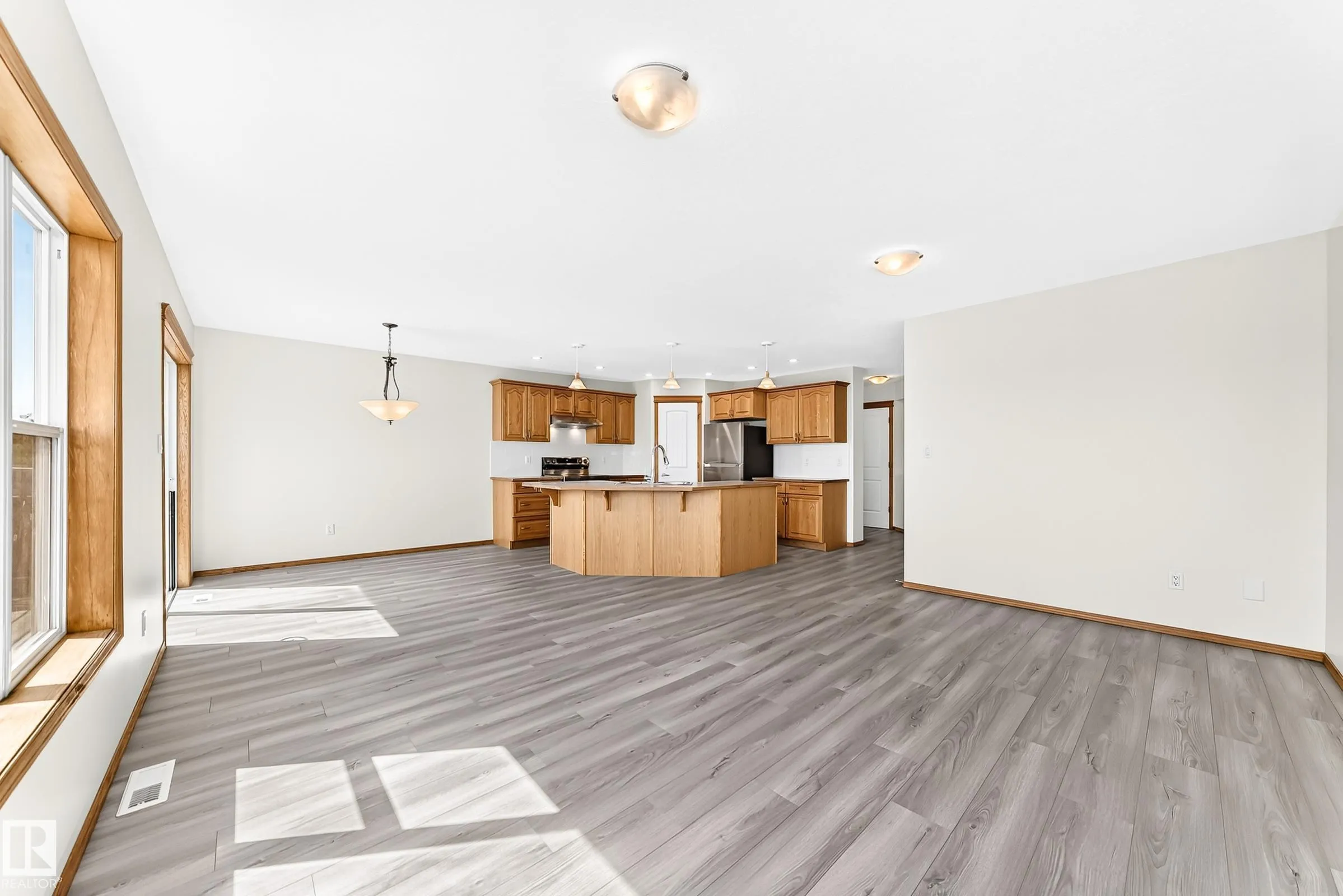 686 KANANASKIS Drive