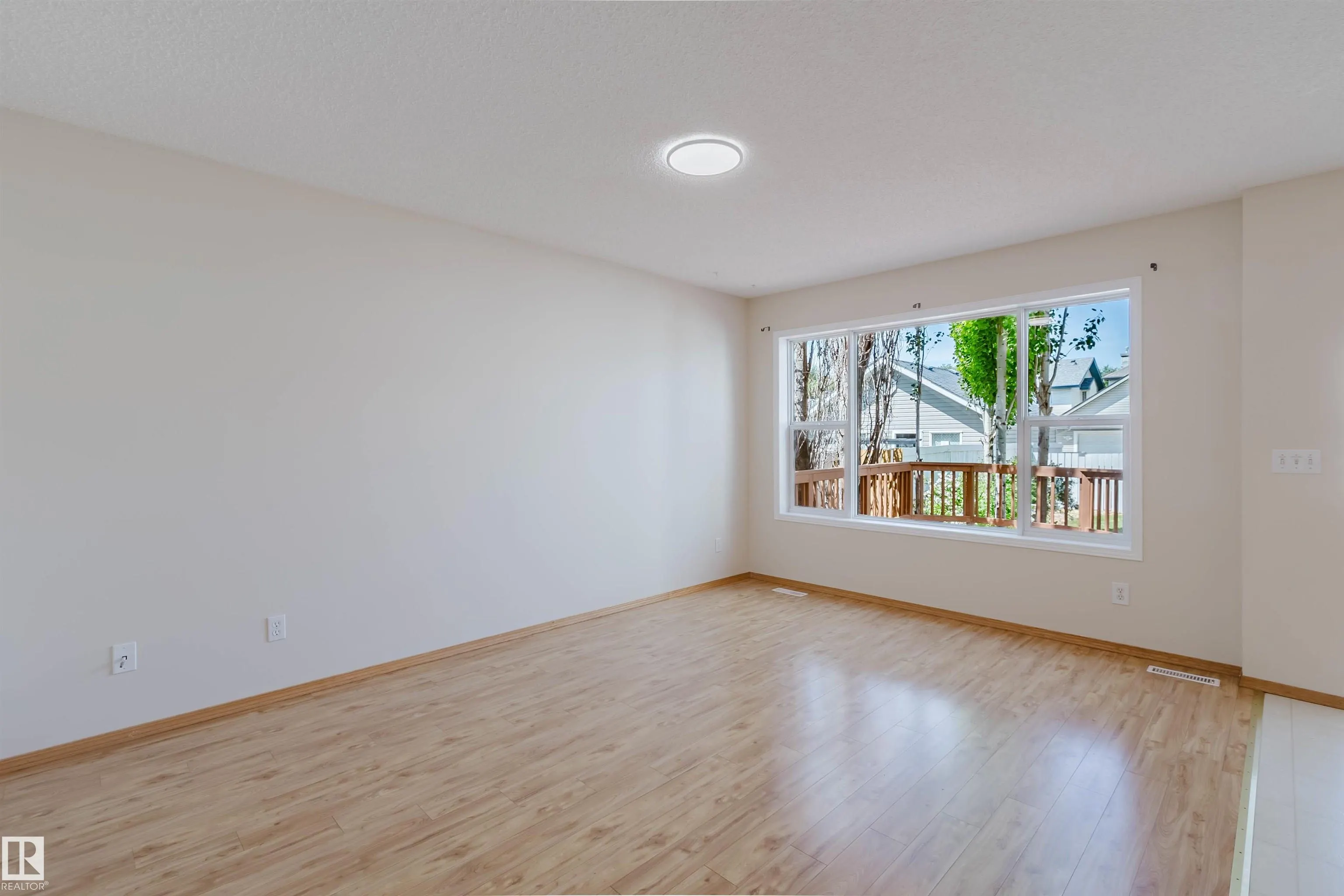 1686 TOMPKINS Wynd