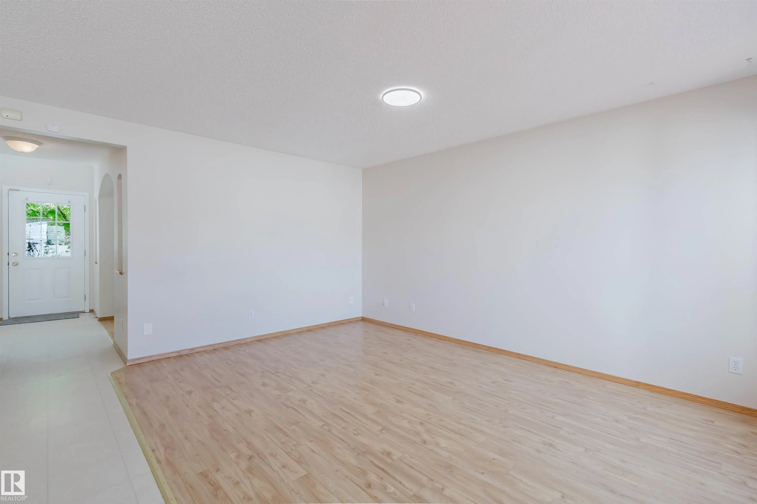 1686 TOMPKINS Wynd