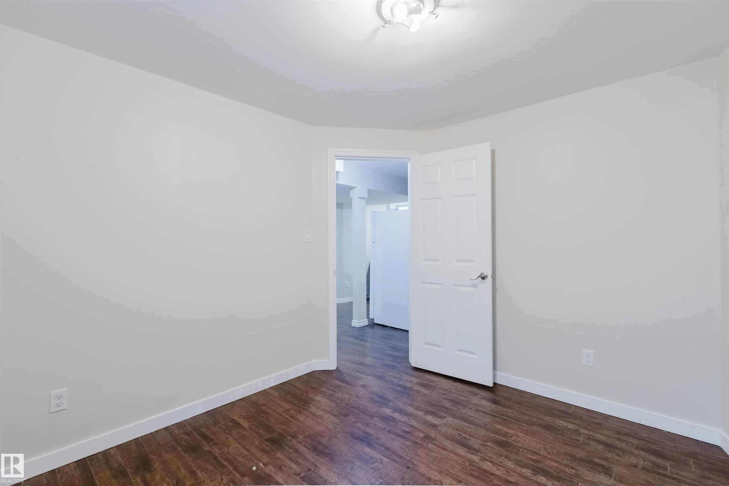 1686 TOMPKINS Wynd