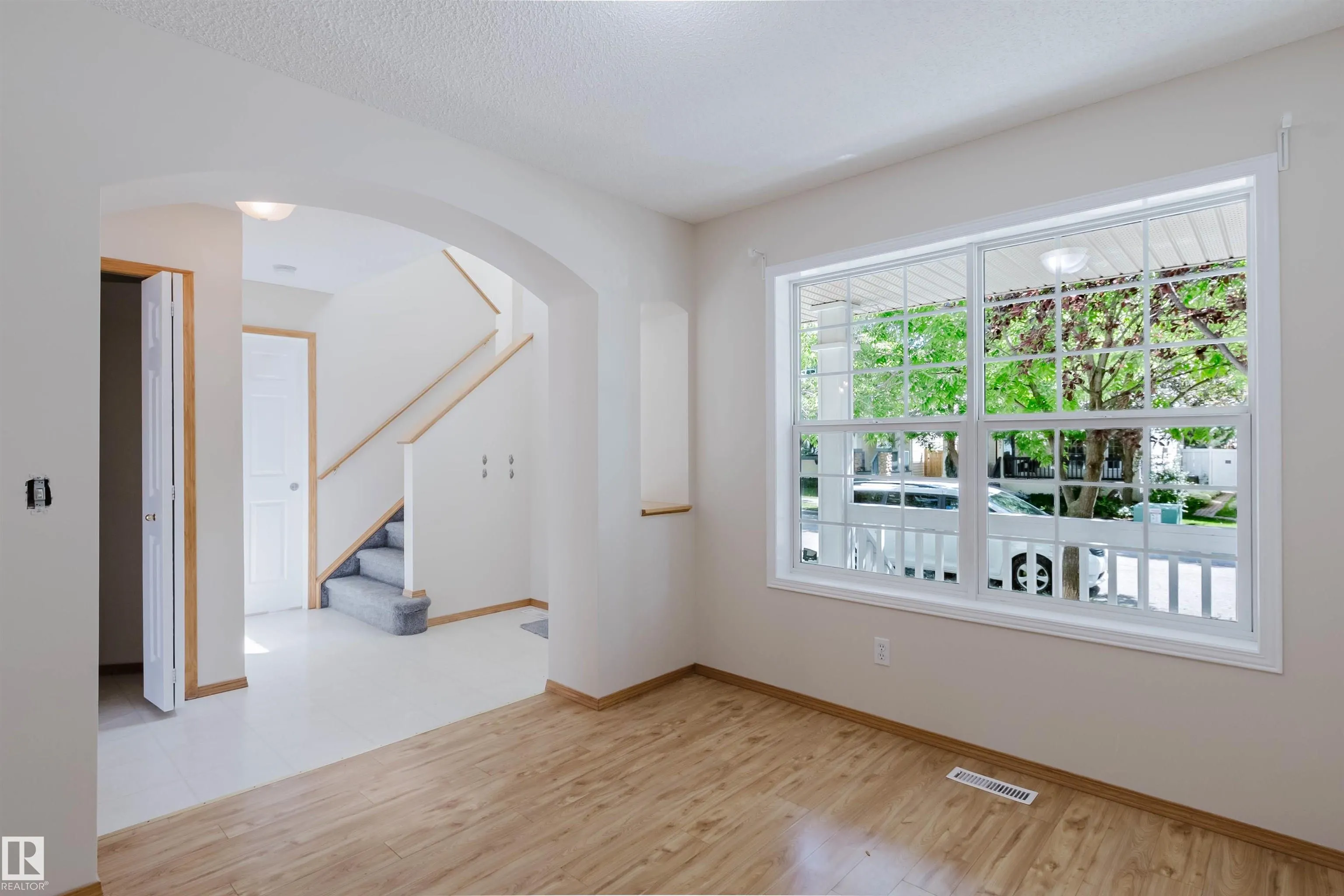1686 TOMPKINS Wynd