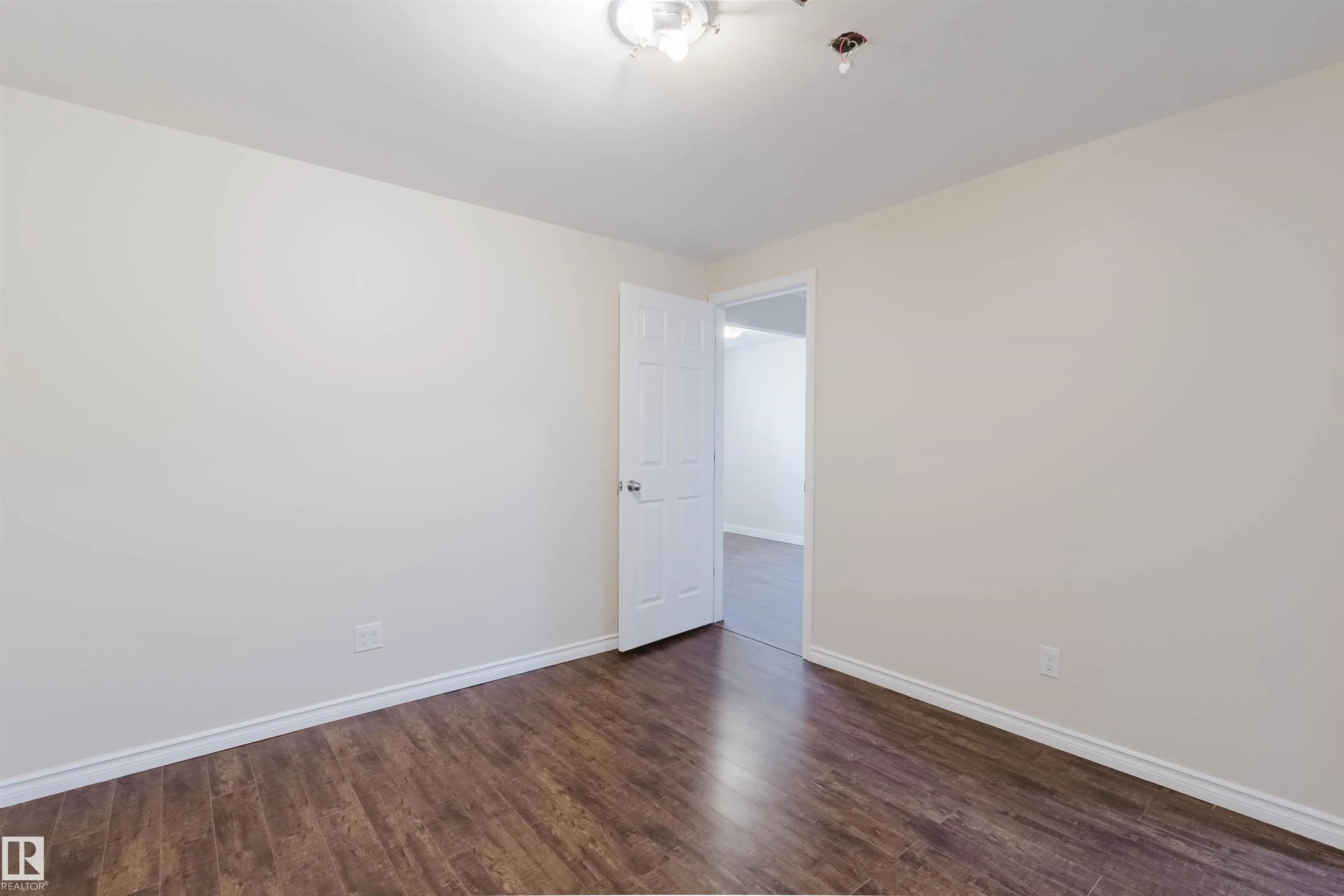 1686 TOMPKINS Wynd