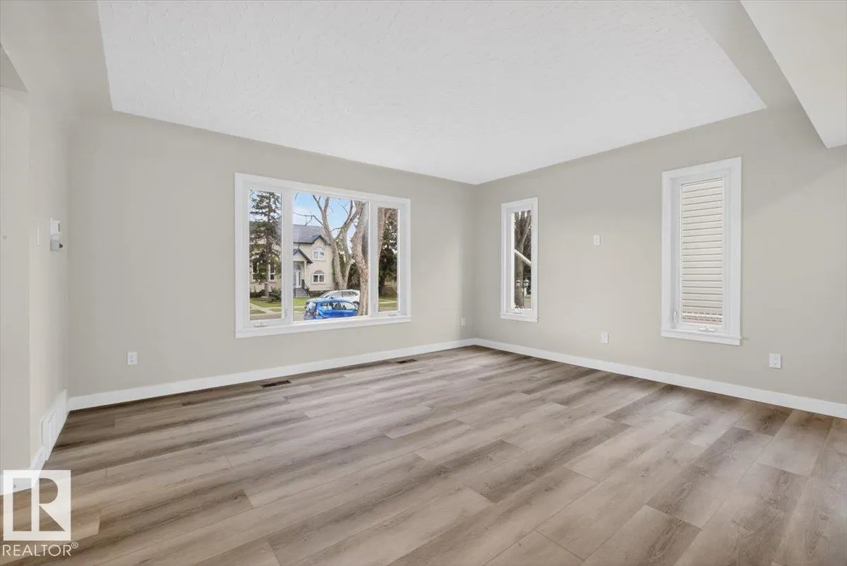 9723 65 Avenue