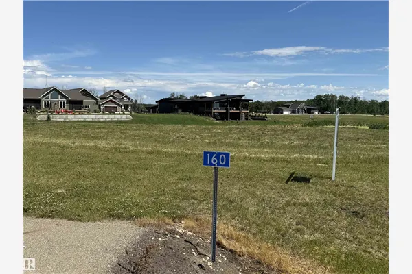 160 Lakeshore Close