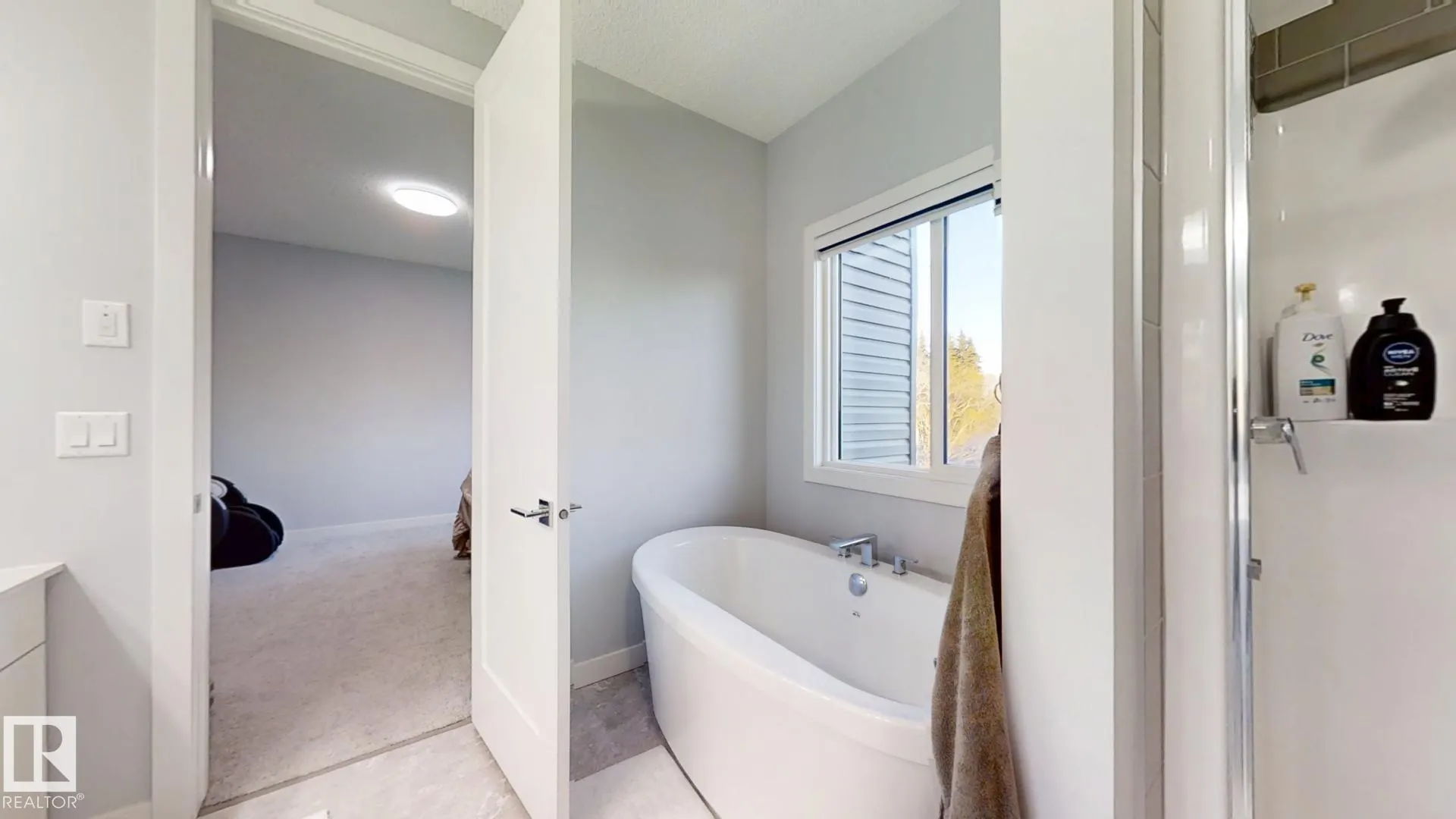 215 GLENRIDDING RAVINE Road