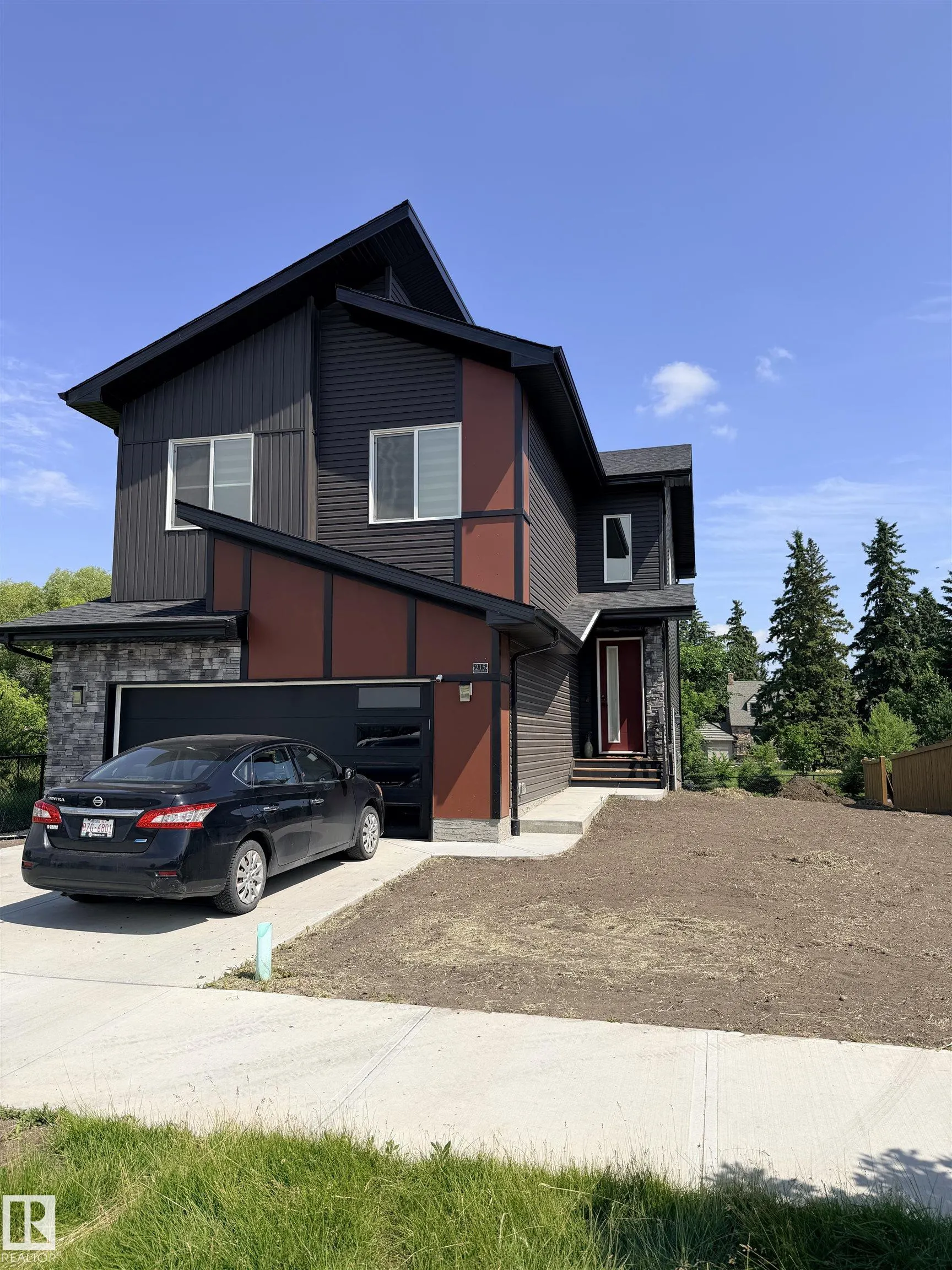 215 GLENRIDDING RAVINE Road