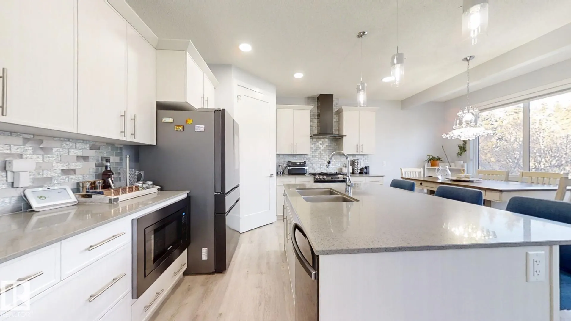 215 GLENRIDDING RAVINE Road