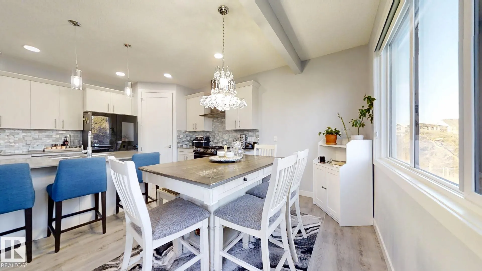 215 GLENRIDDING RAVINE Road