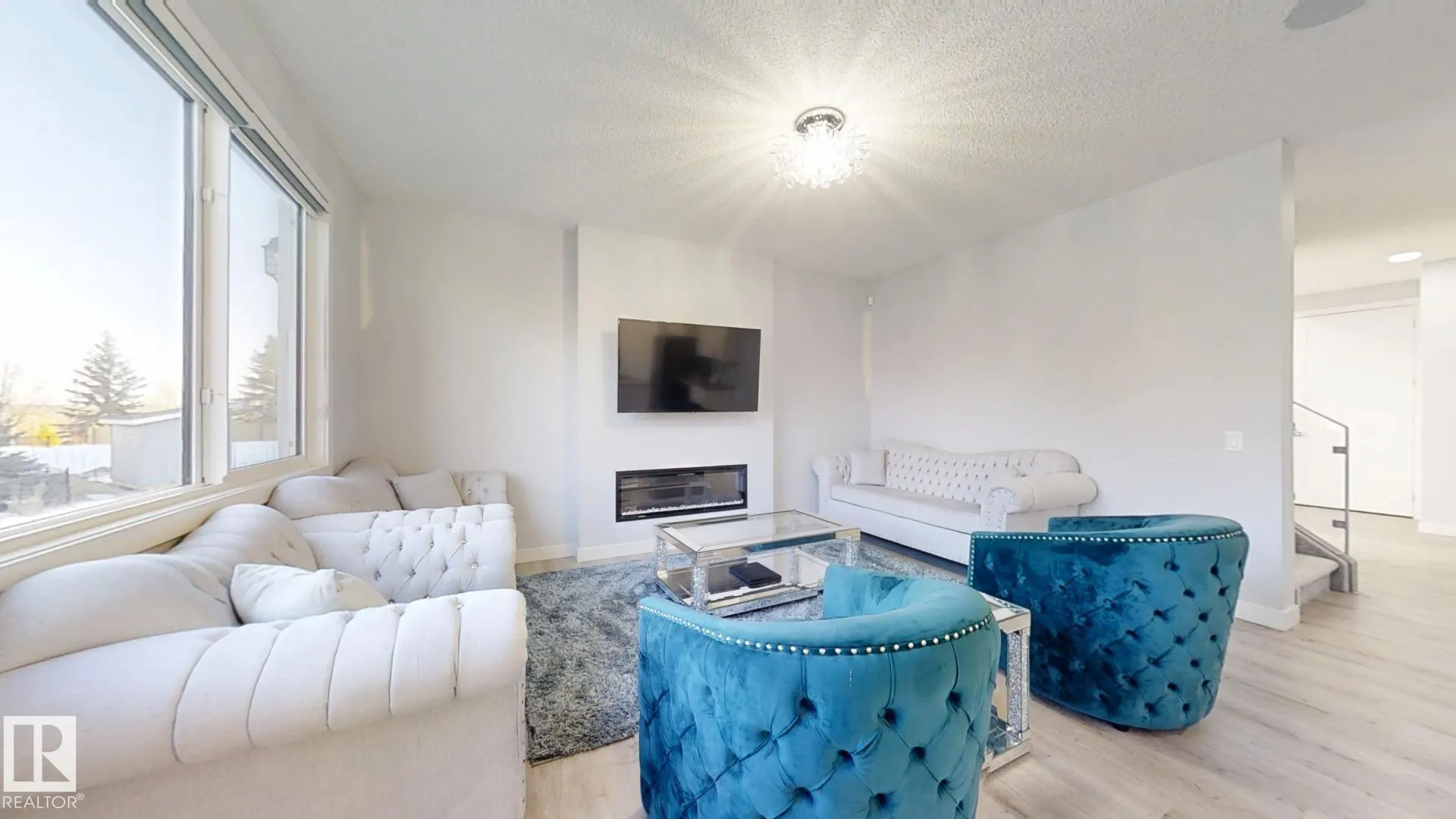 215 GLENRIDDING RAVINE Road