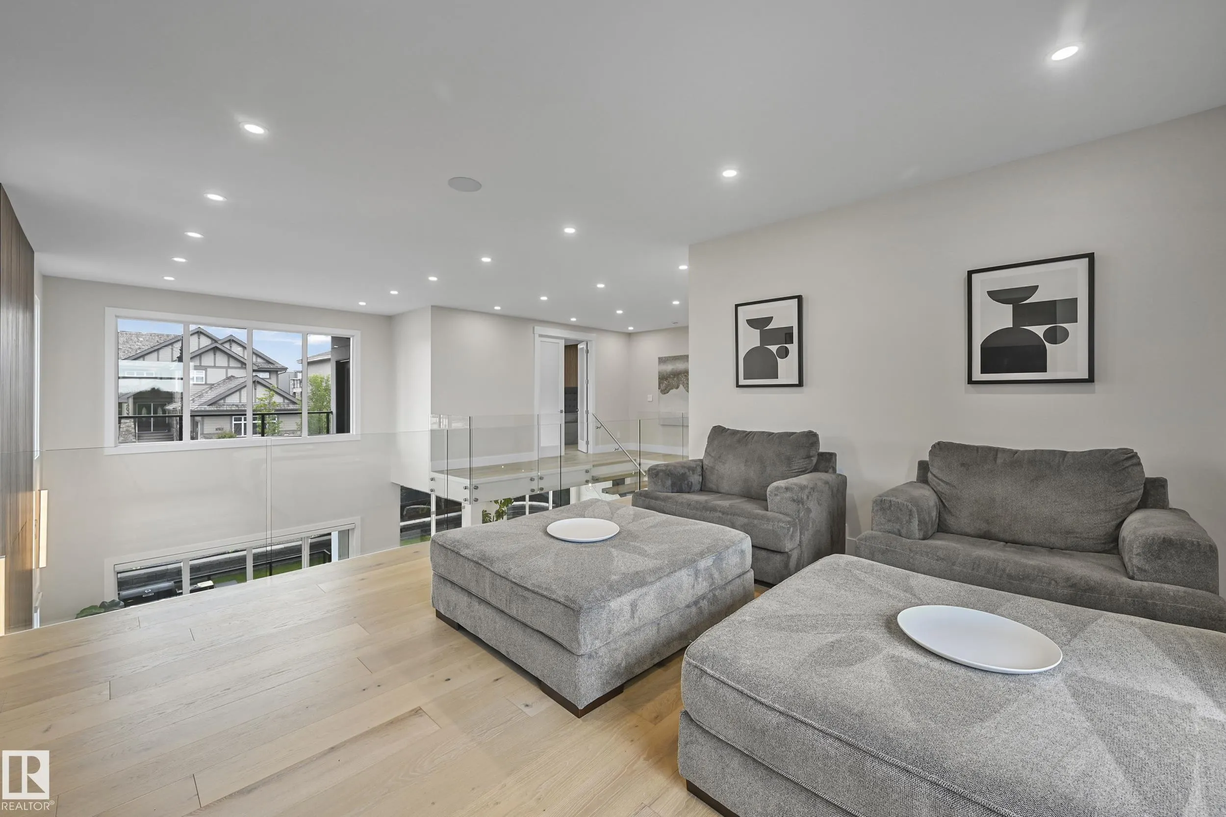 5121 WOOLSEY Link