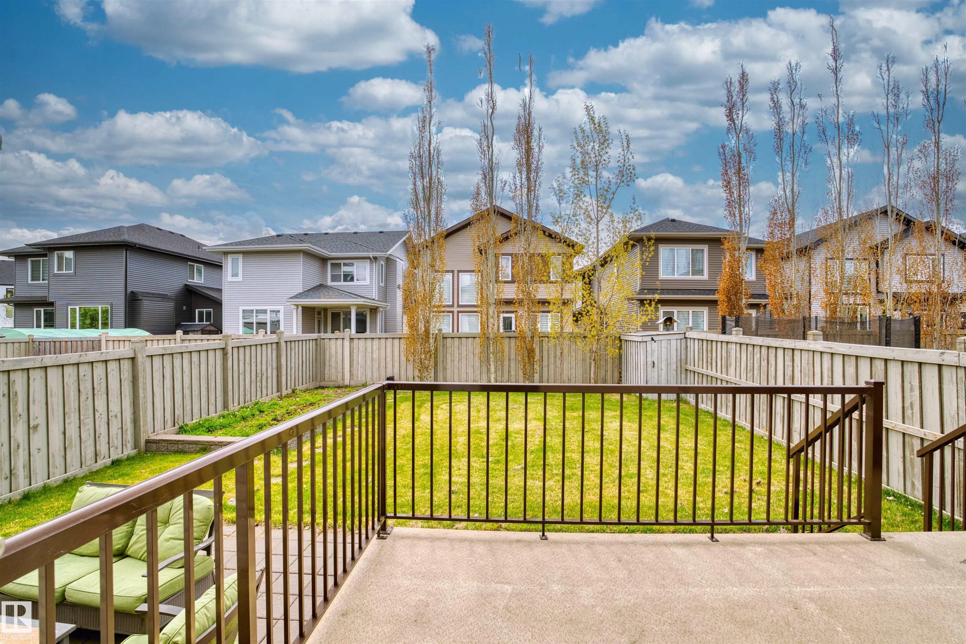 3807 CLAXTON Close