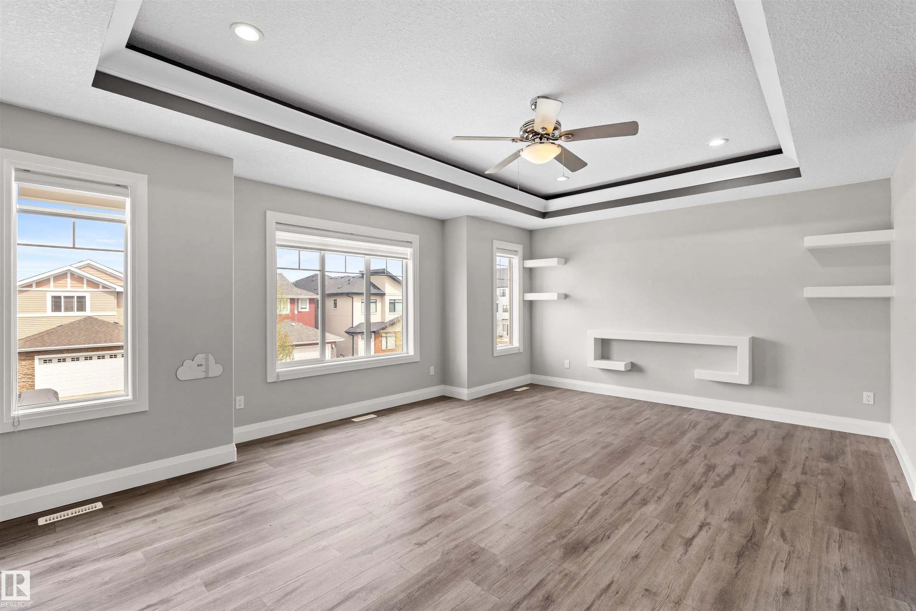 3807 CLAXTON Close