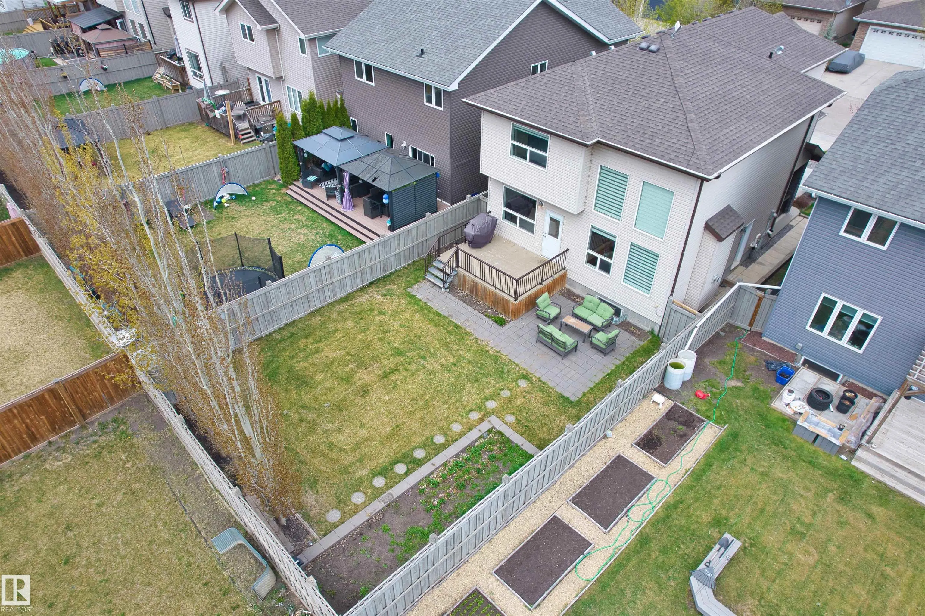 3807 CLAXTON Close