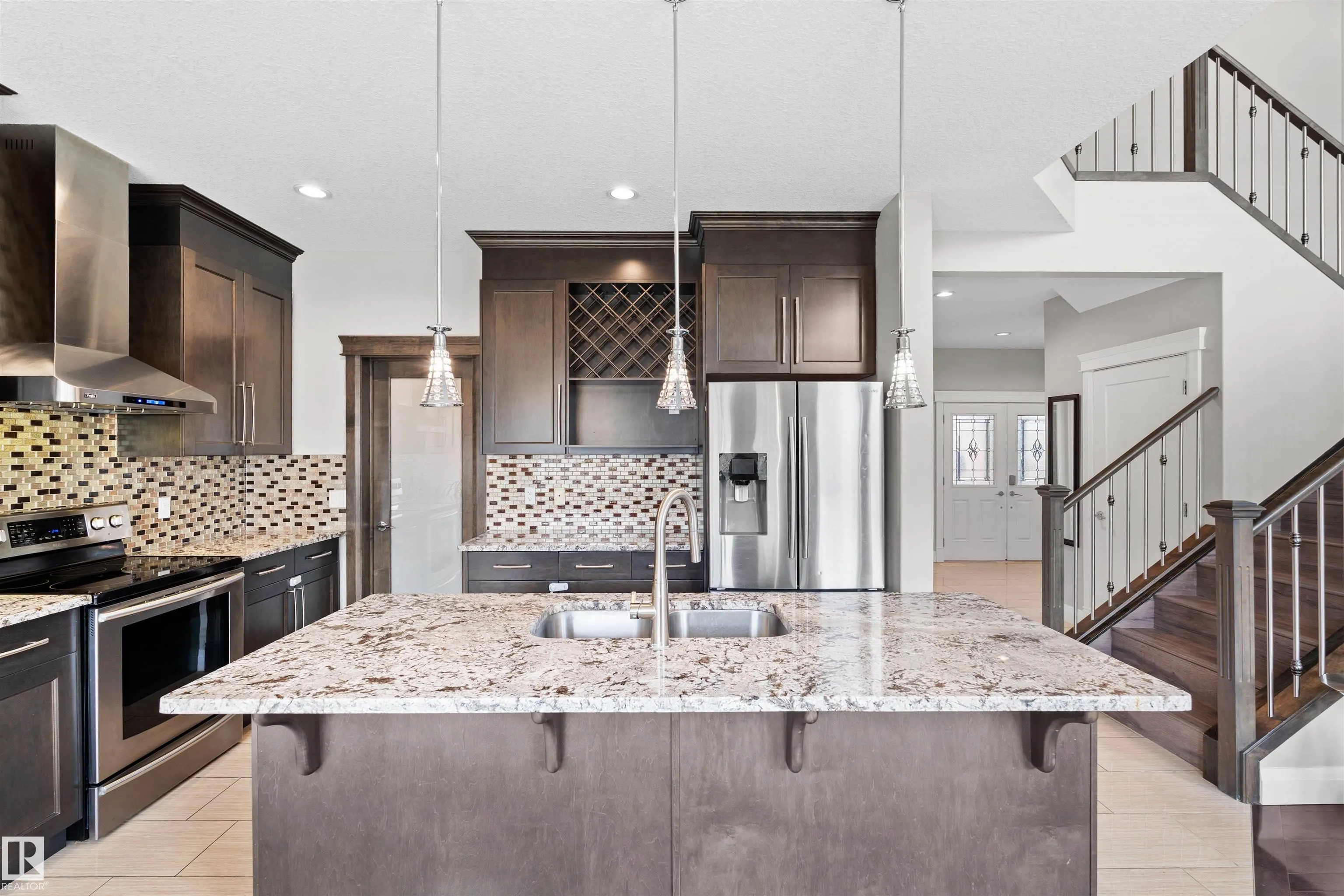 3807 CLAXTON Close