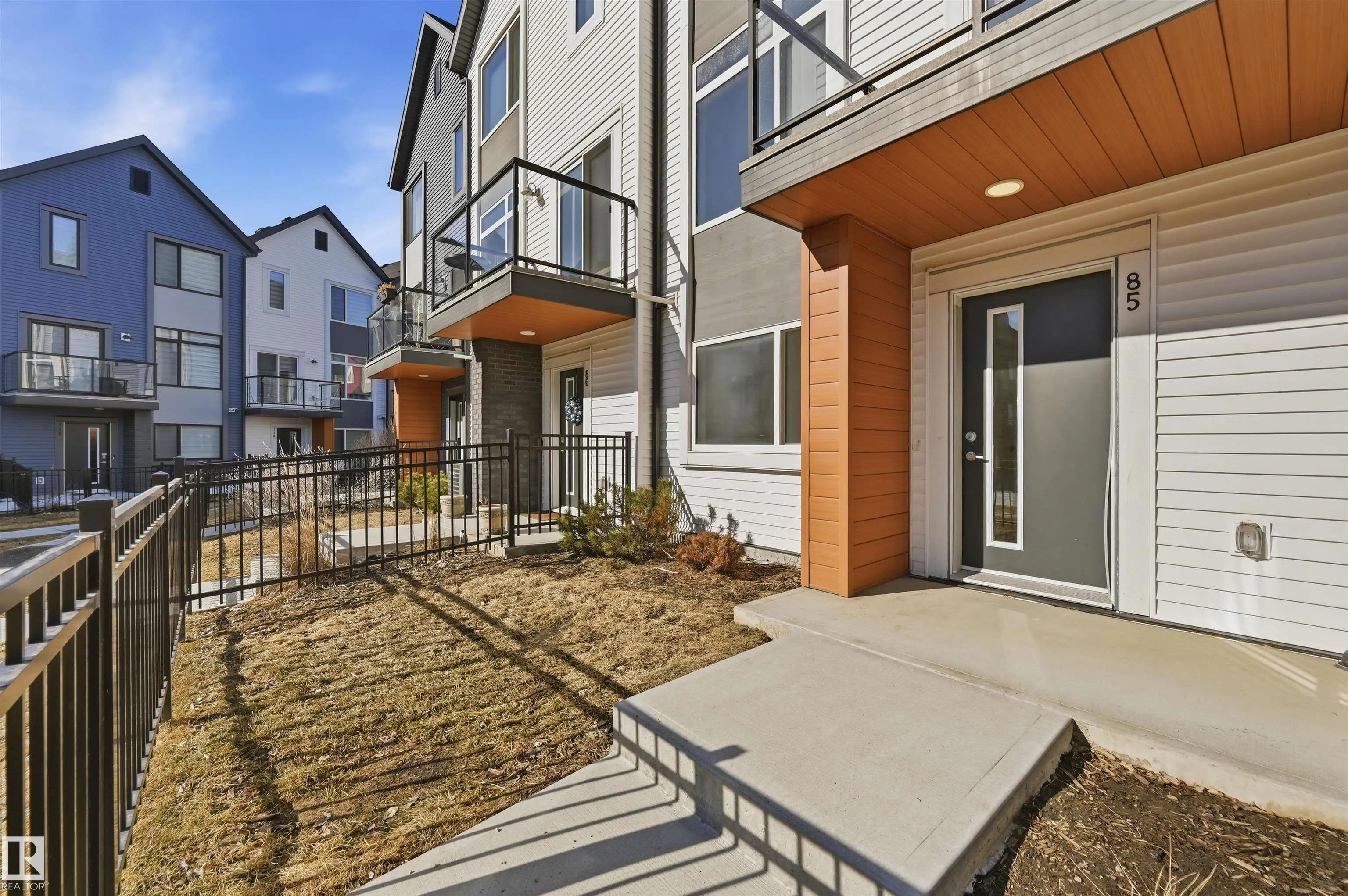 1010 RABBIT HILL Road