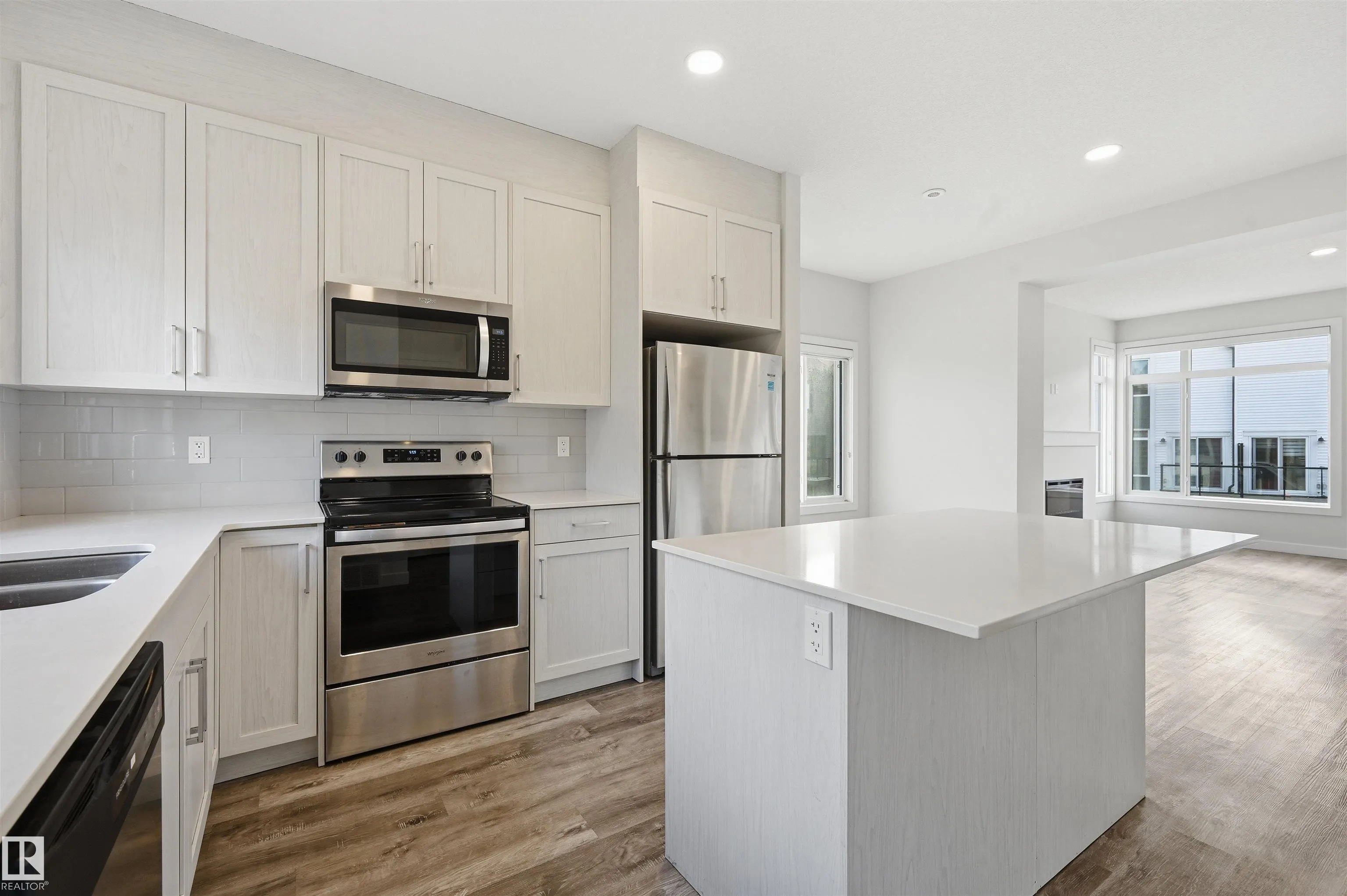 1010 RABBIT HILL Road