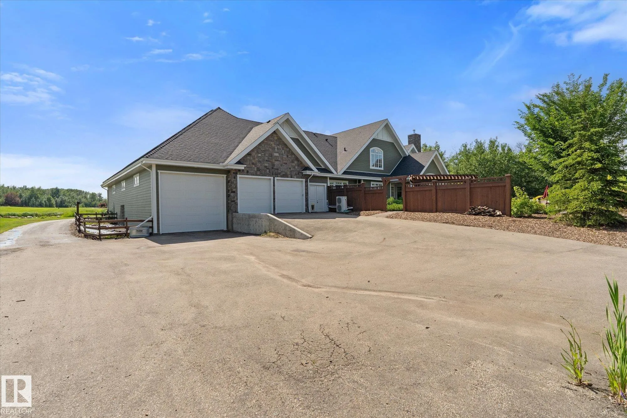 52105 RGE ROAD 225