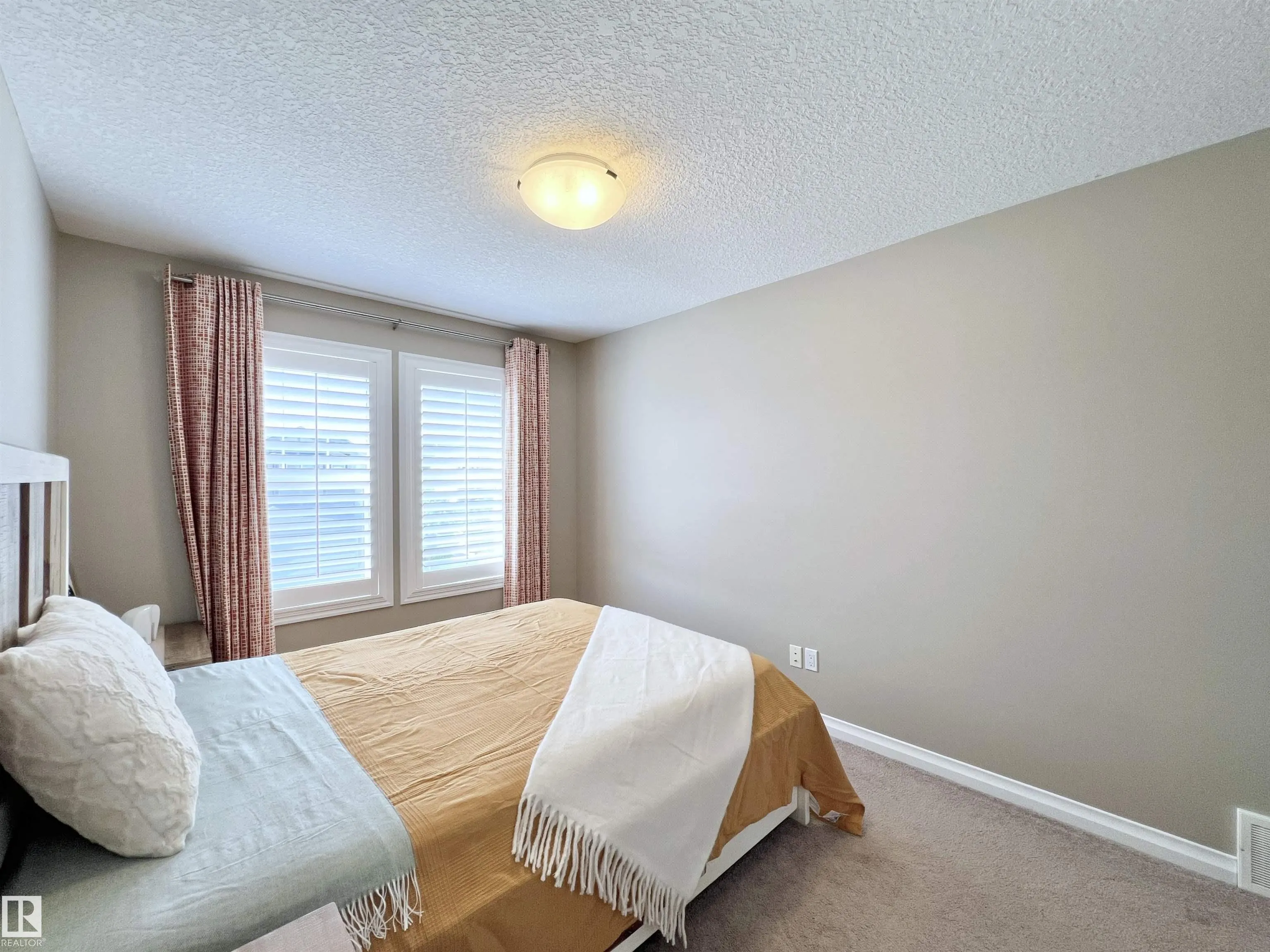 3244 ABBOTT Crescent