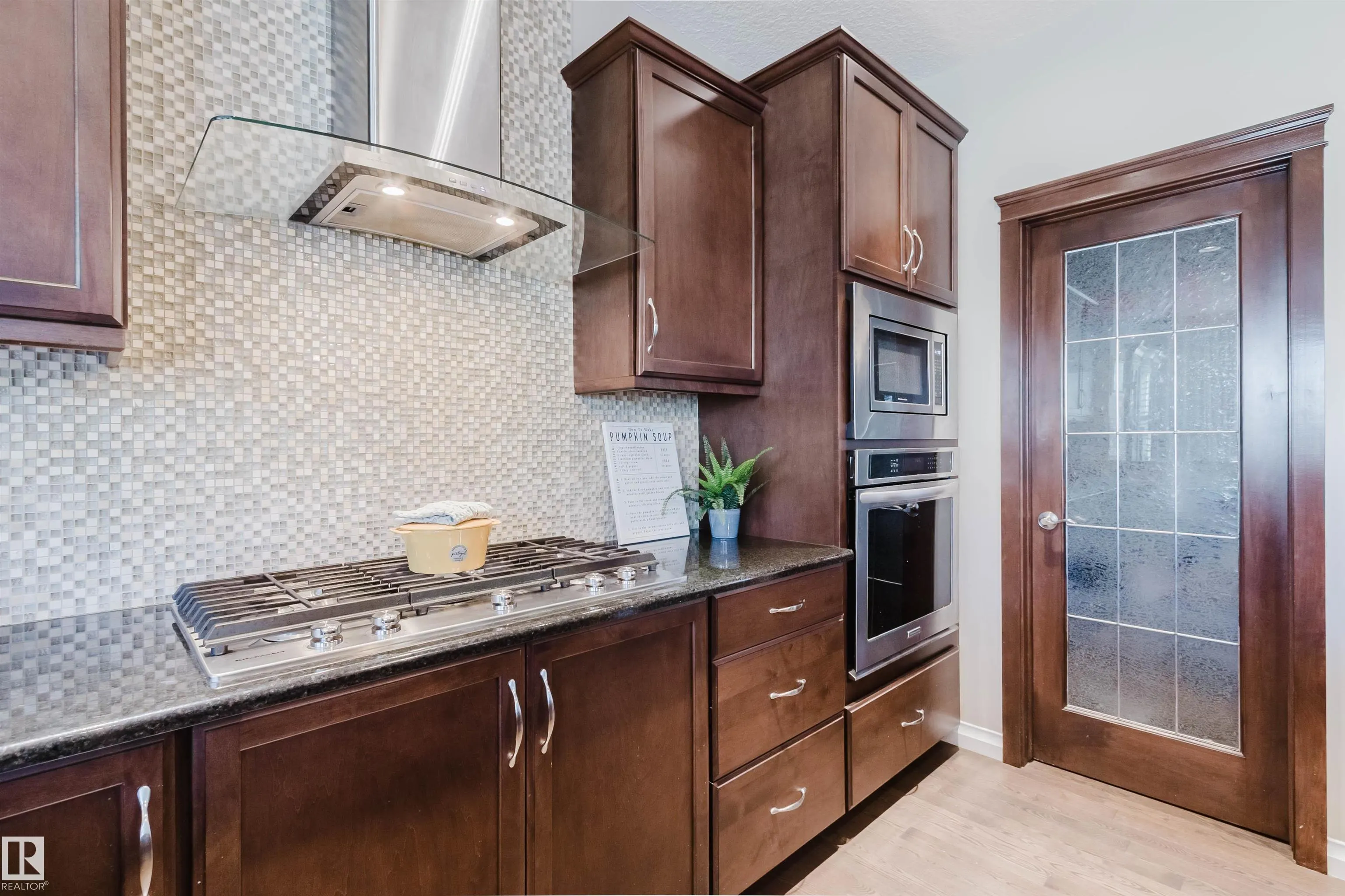 3244 ABBOTT Crescent