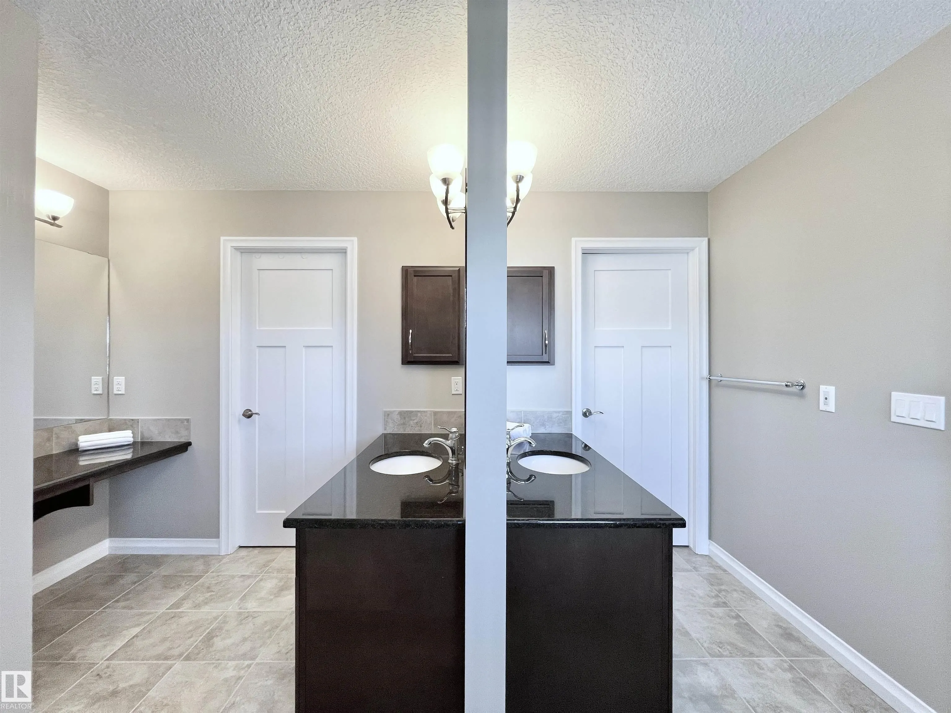 3244 ABBOTT Crescent