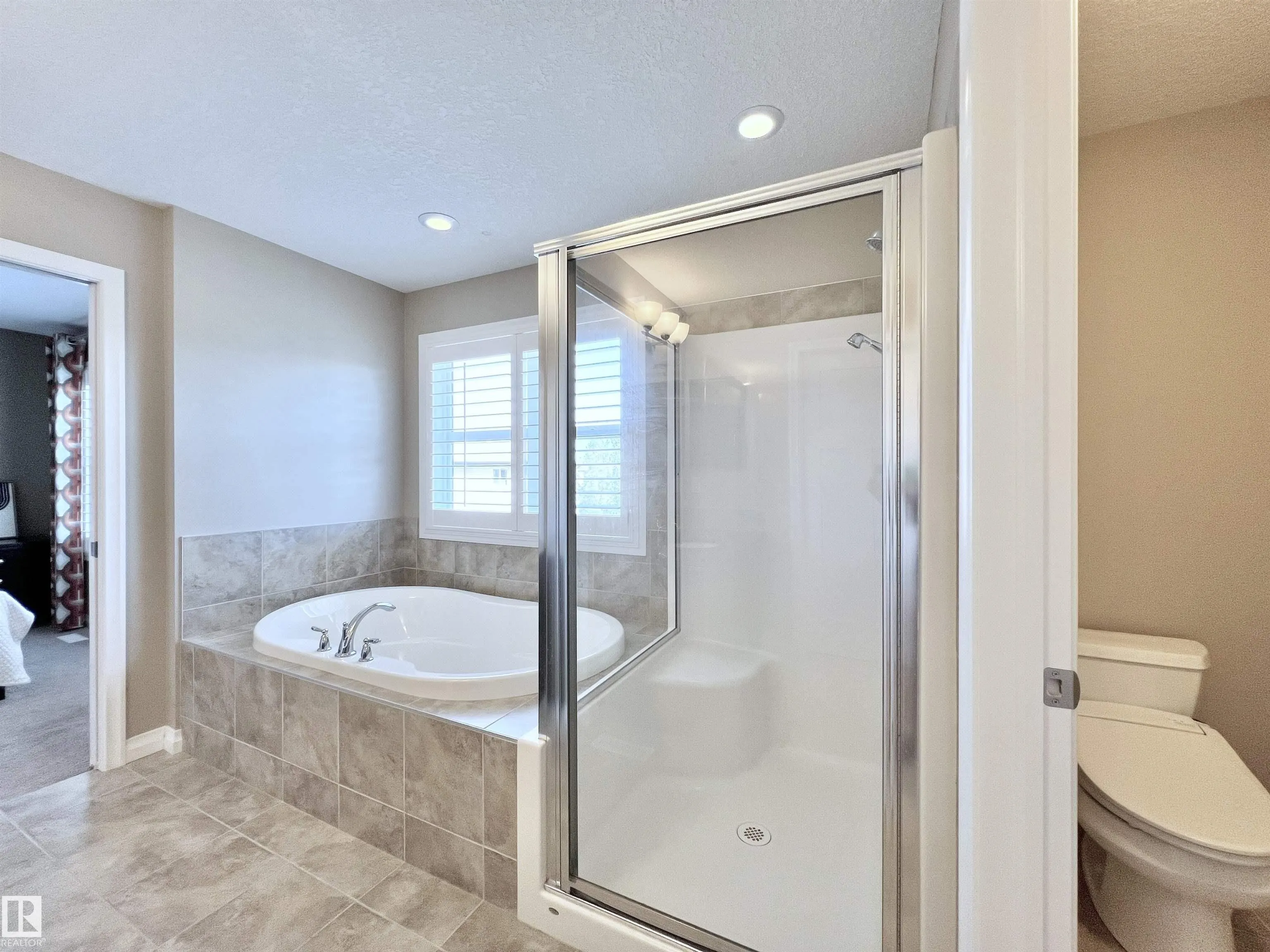 3244 ABBOTT Crescent