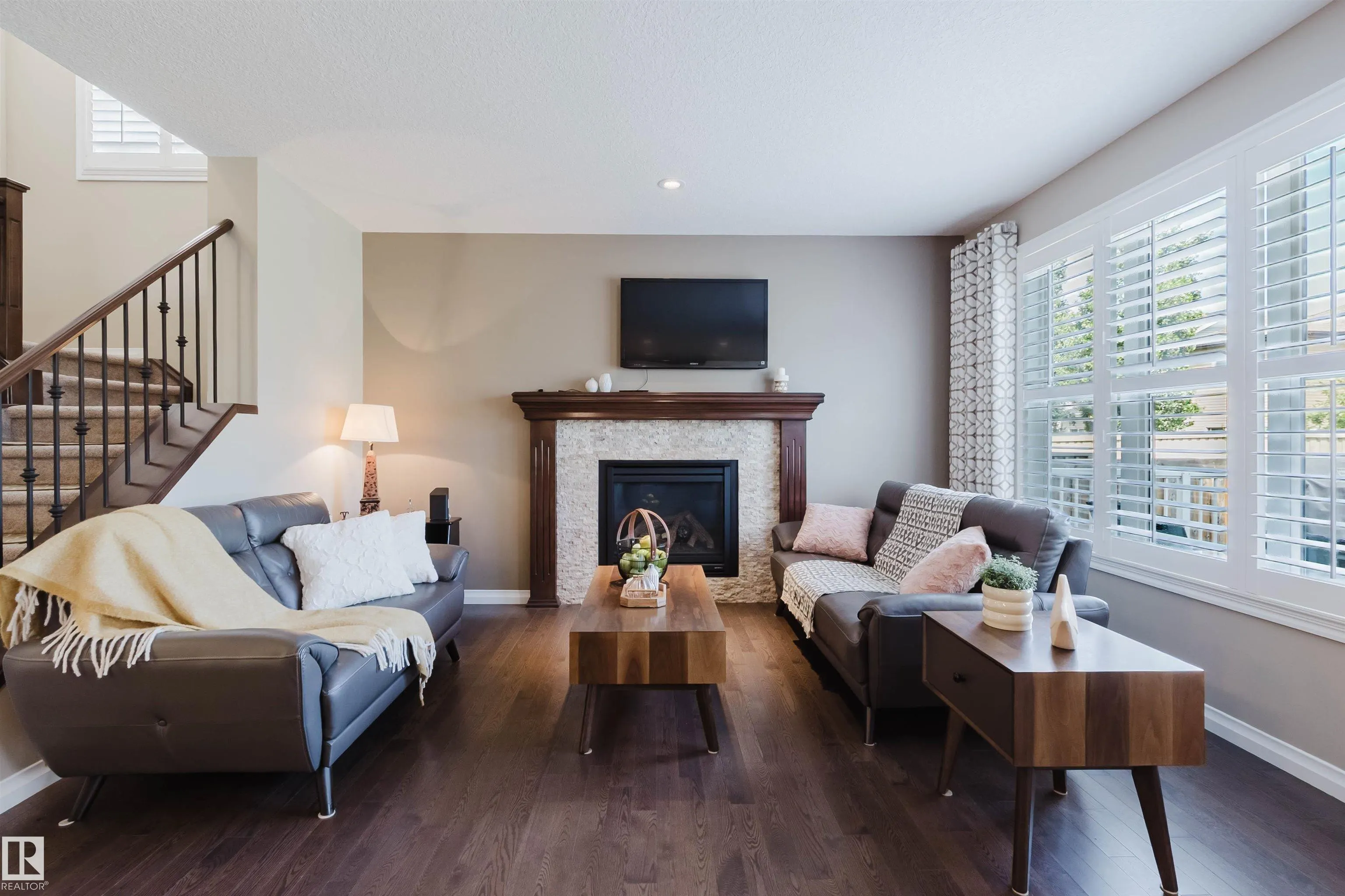 3244 ABBOTT Crescent
