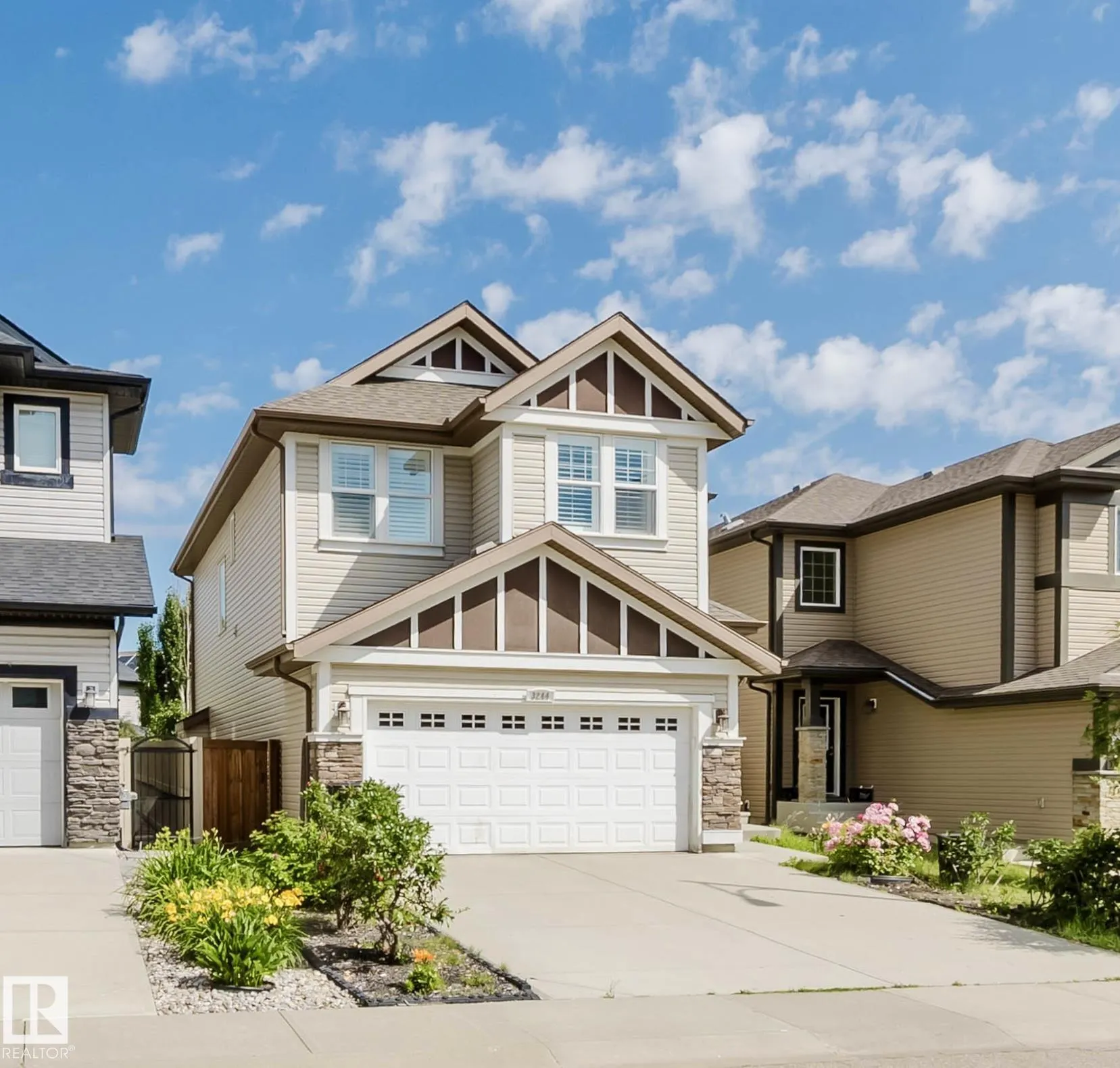 3244 ABBOTT Crescent