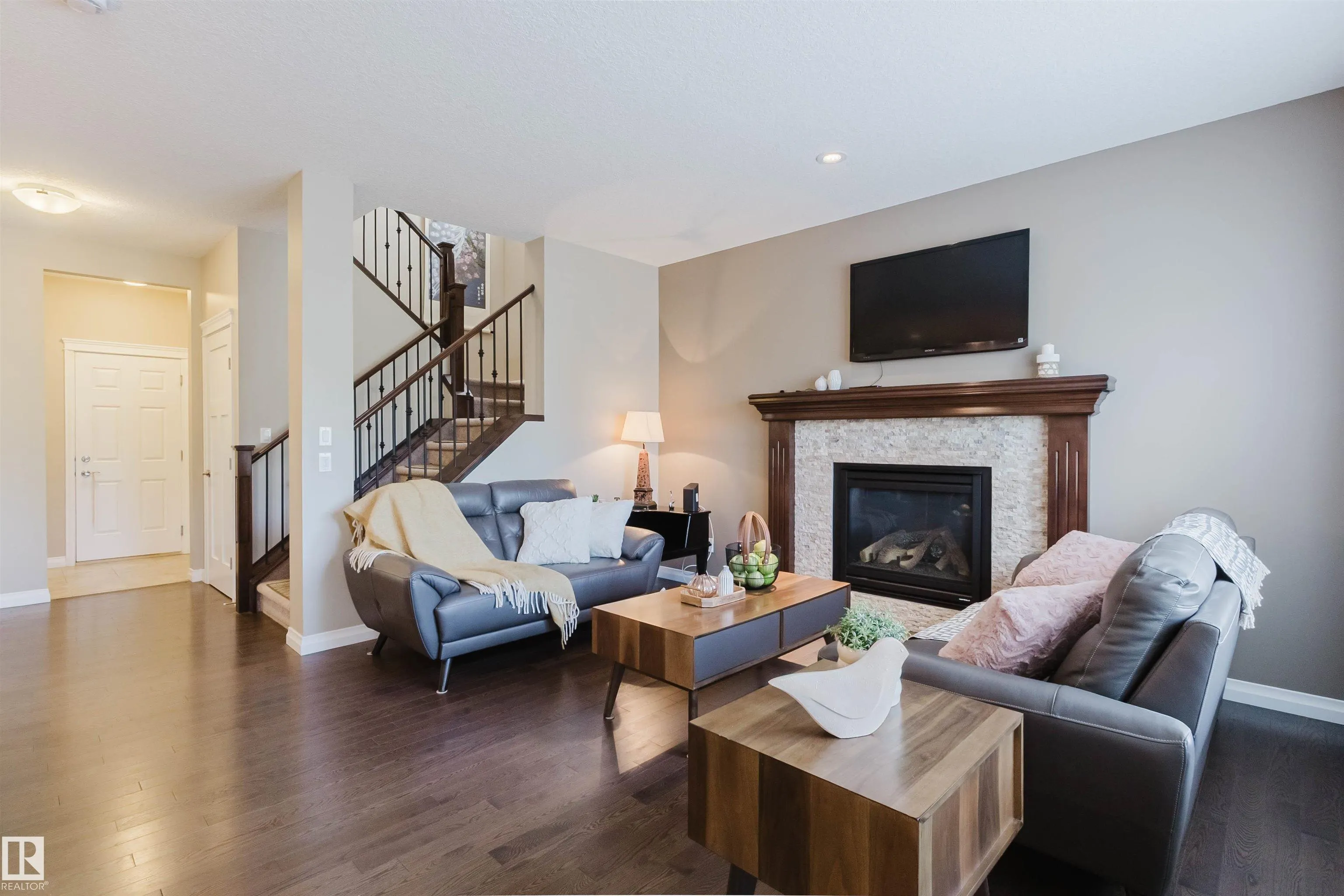 3244 ABBOTT Crescent