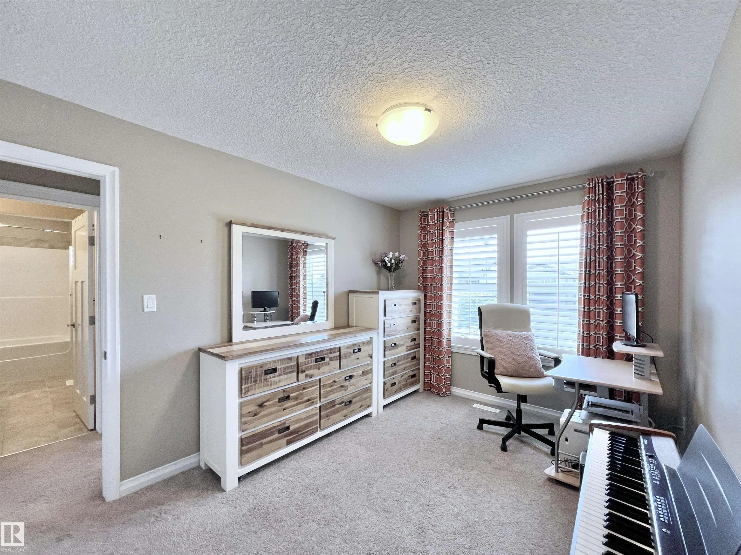 3244 ABBOTT Crescent