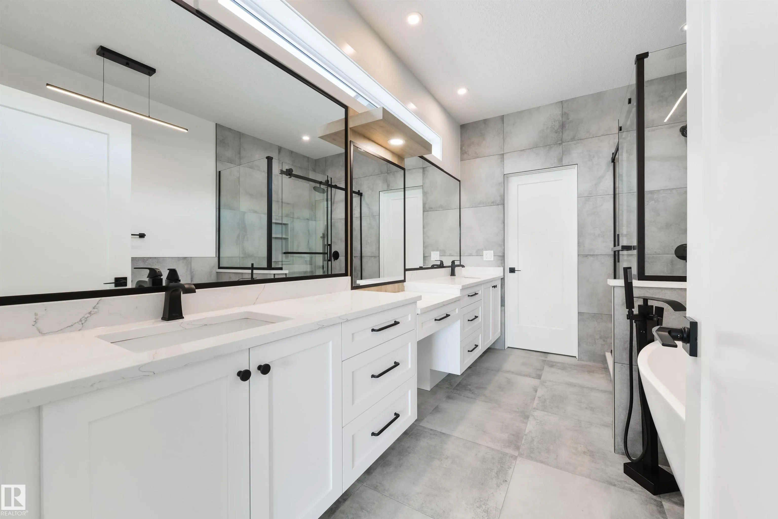 23 LAKEVISTA PT