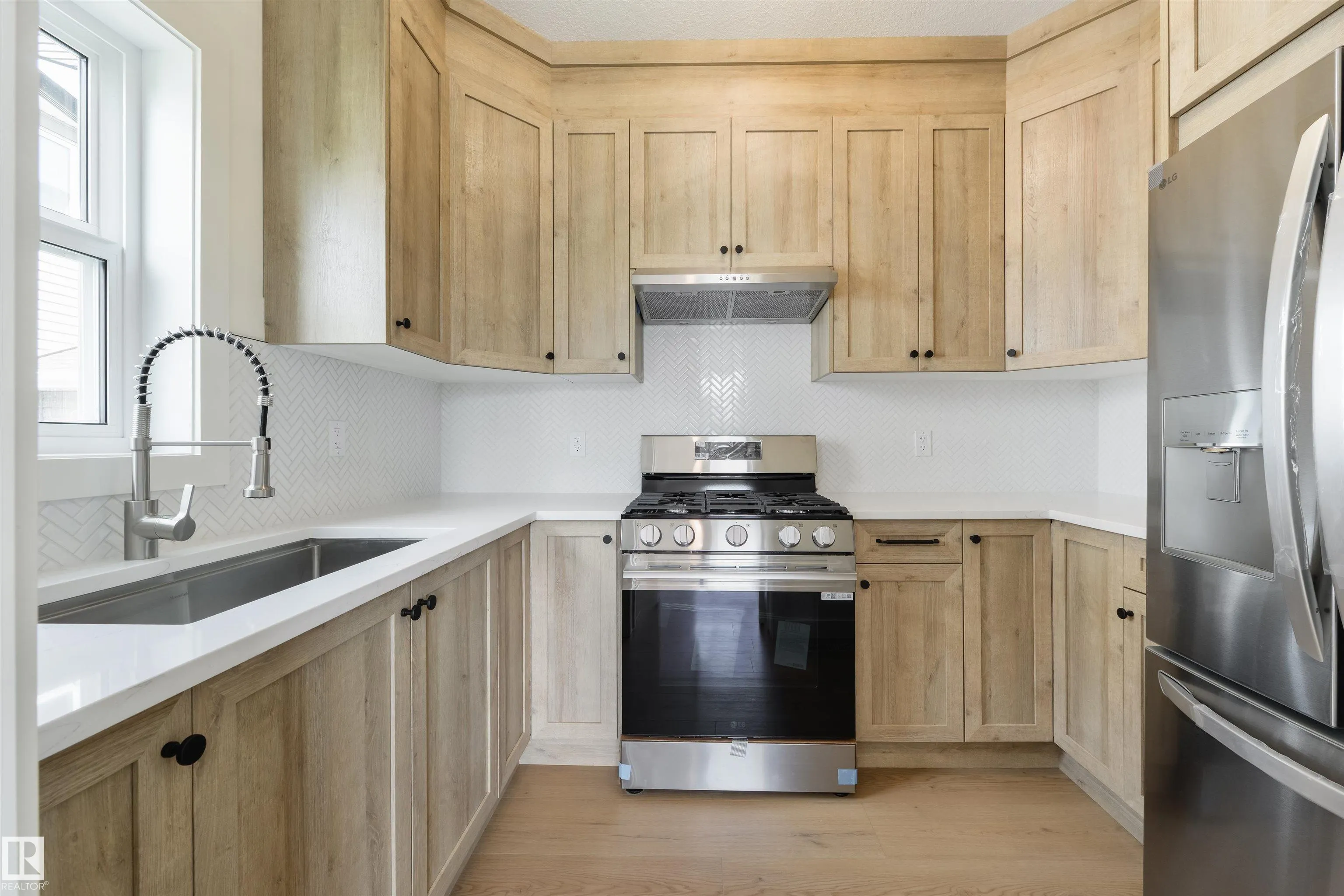 23 LAKEVISTA PT