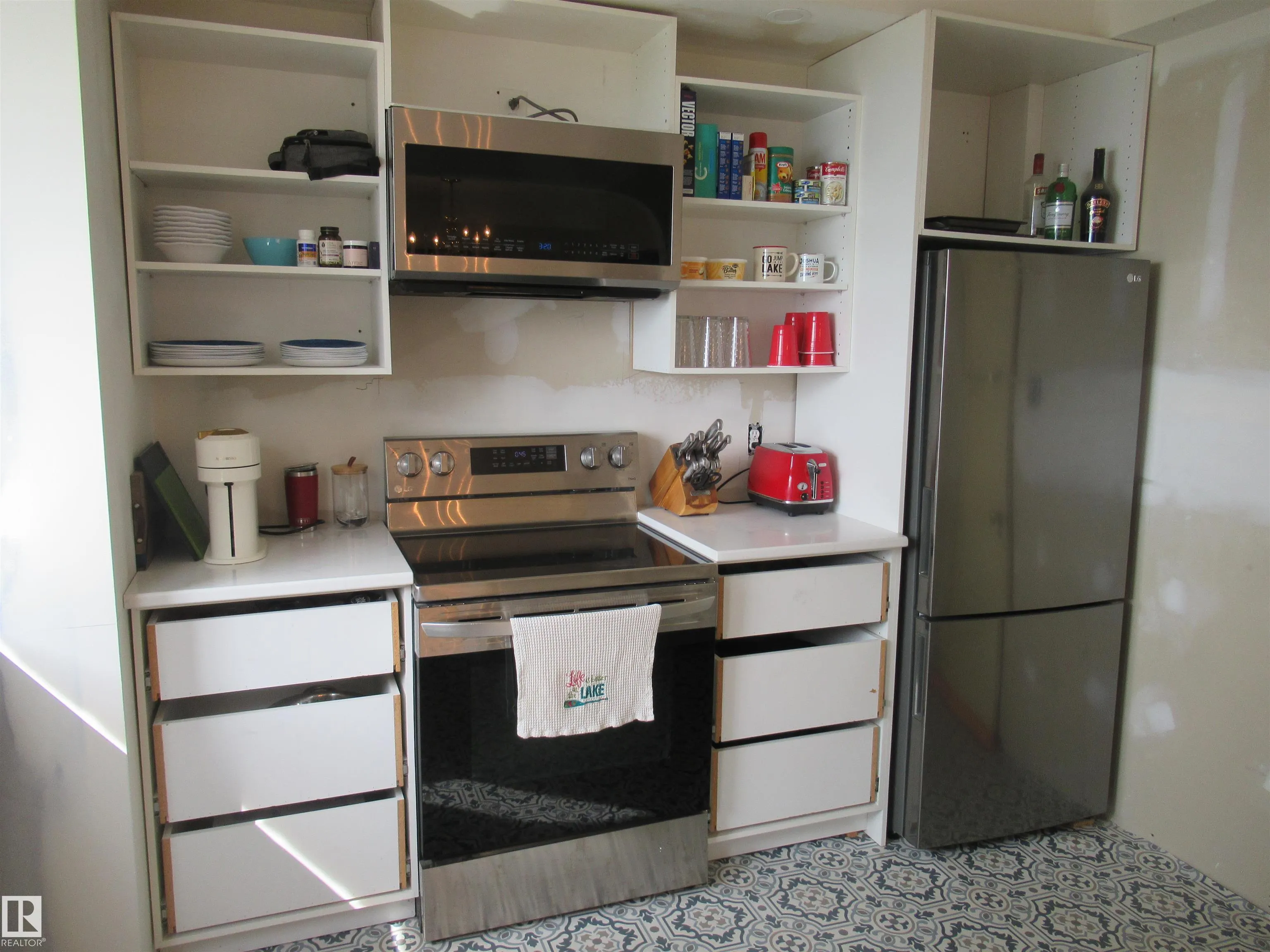 100 Argentia Beach