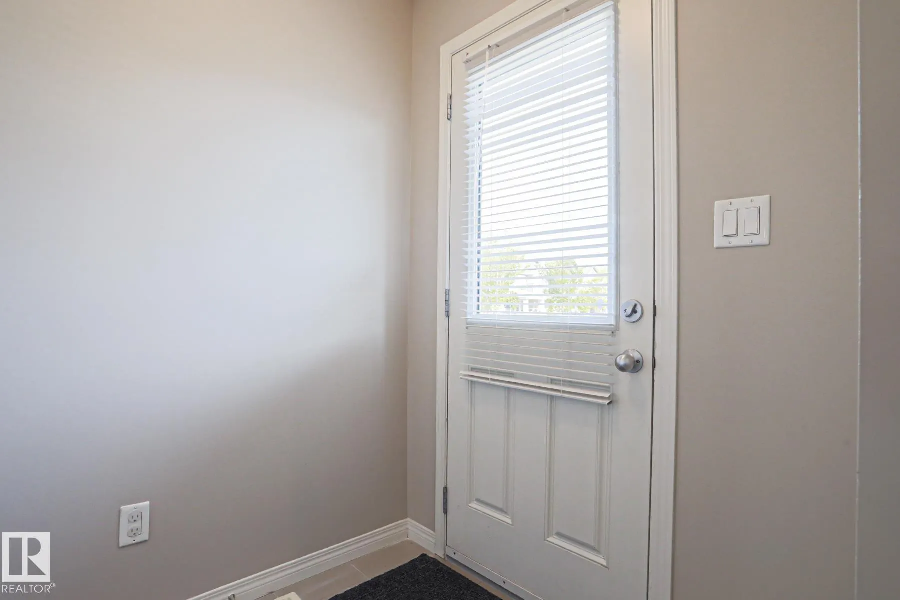 489 ORCHARDS Boulevard