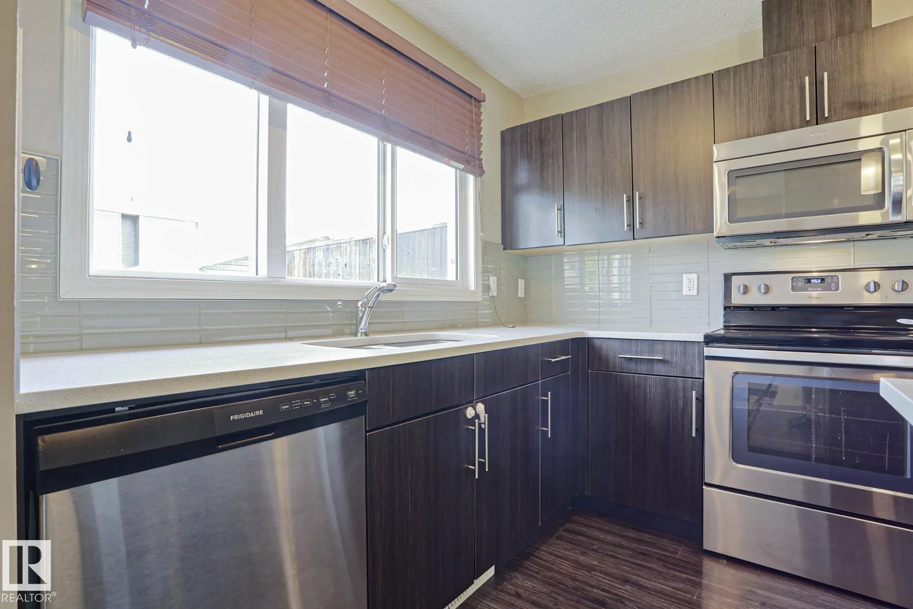 489 ORCHARDS Boulevard