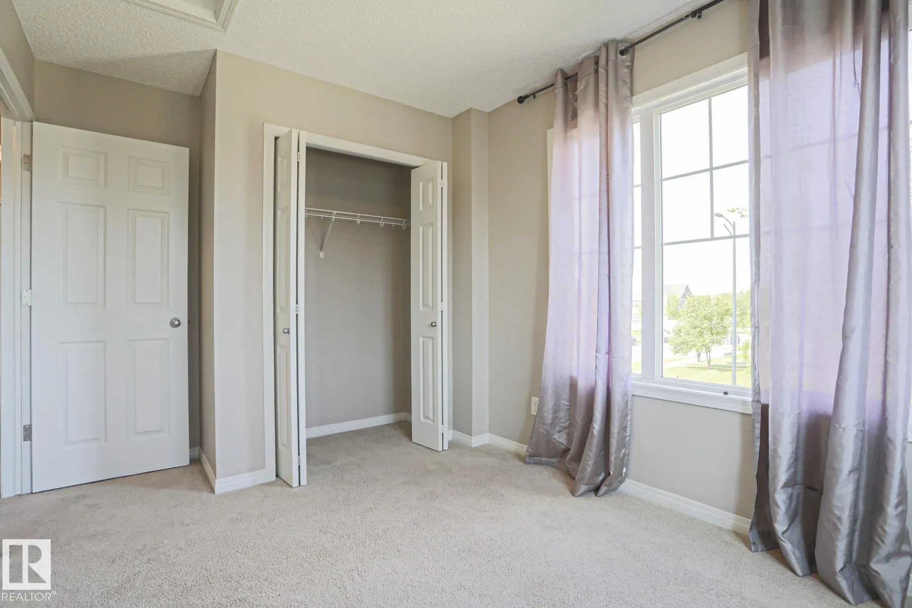 489 ORCHARDS Boulevard