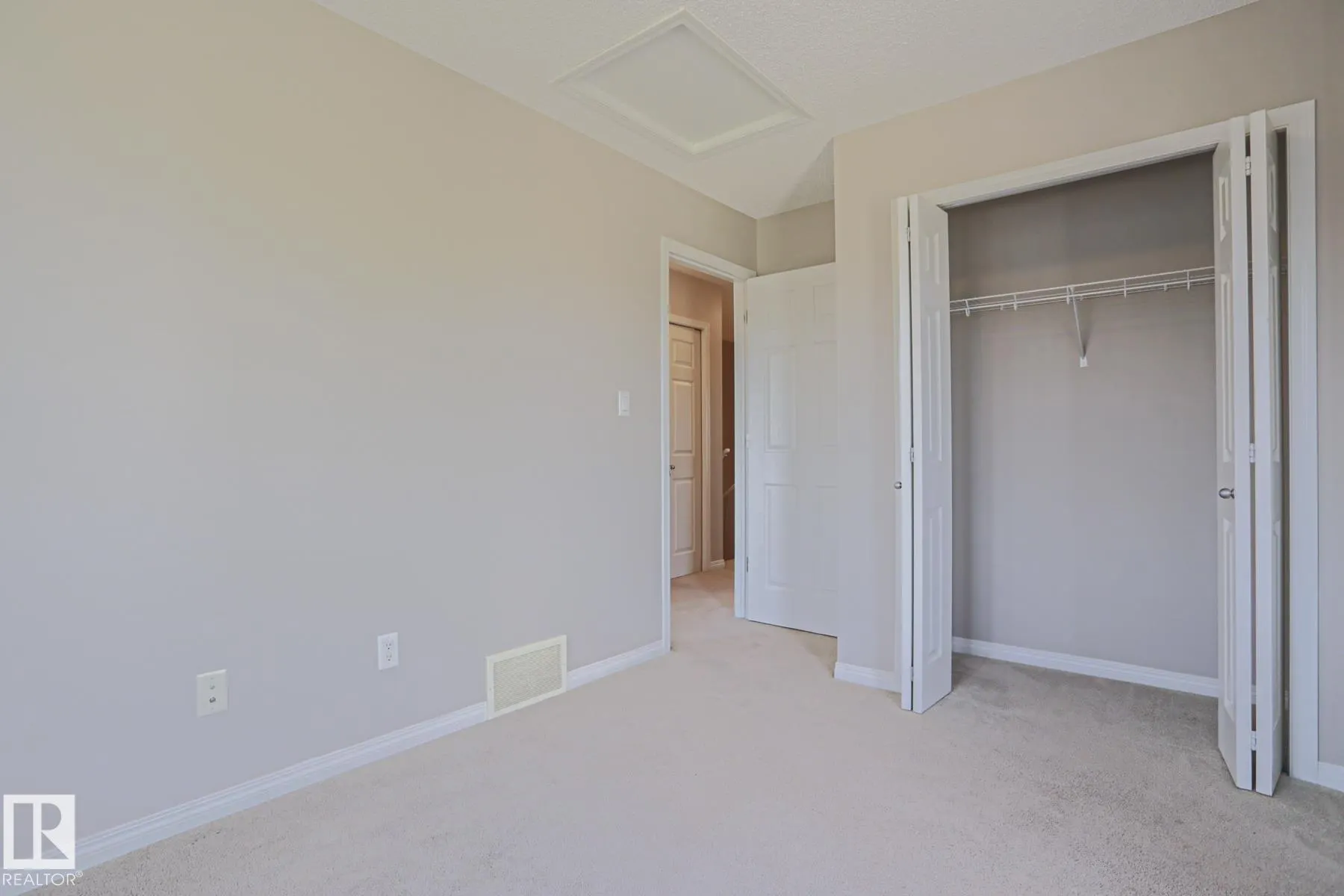 489 ORCHARDS Boulevard
