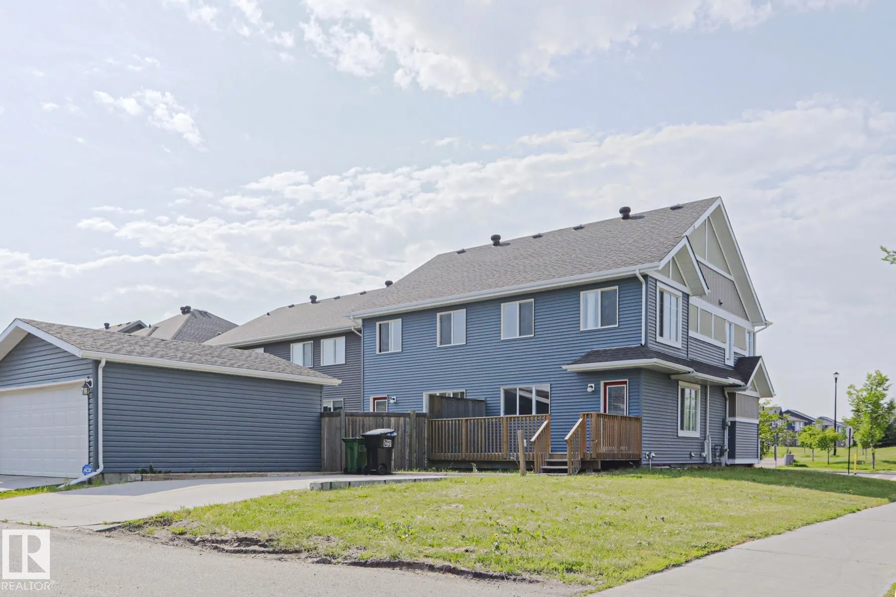 489 ORCHARDS Boulevard