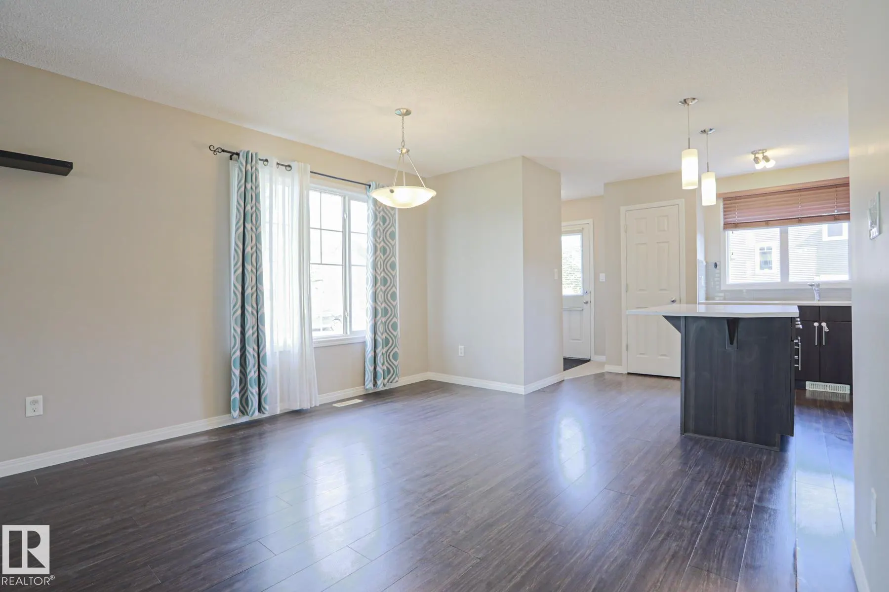 489 ORCHARDS Boulevard