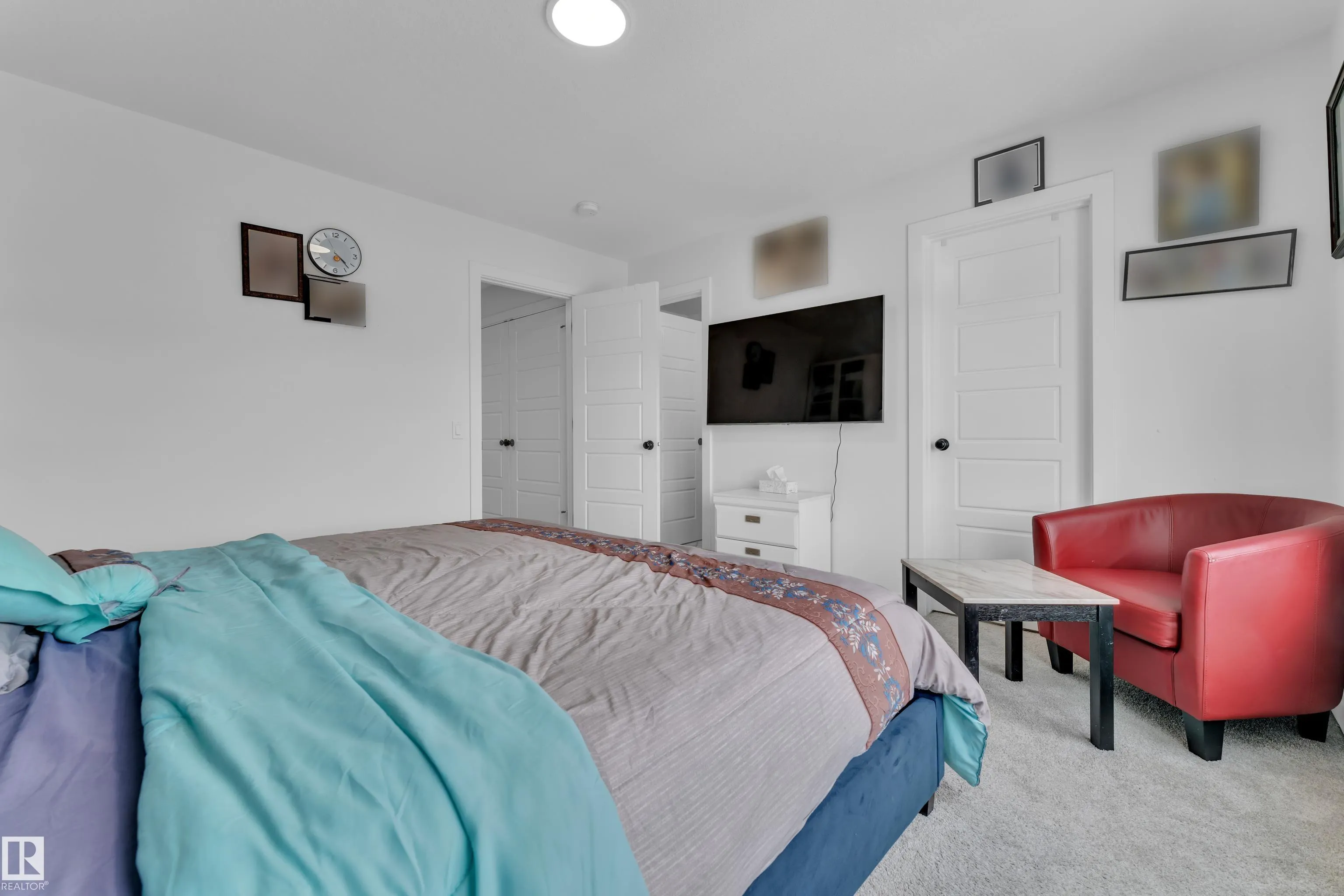 1645 PLUM CIRCLE Circle