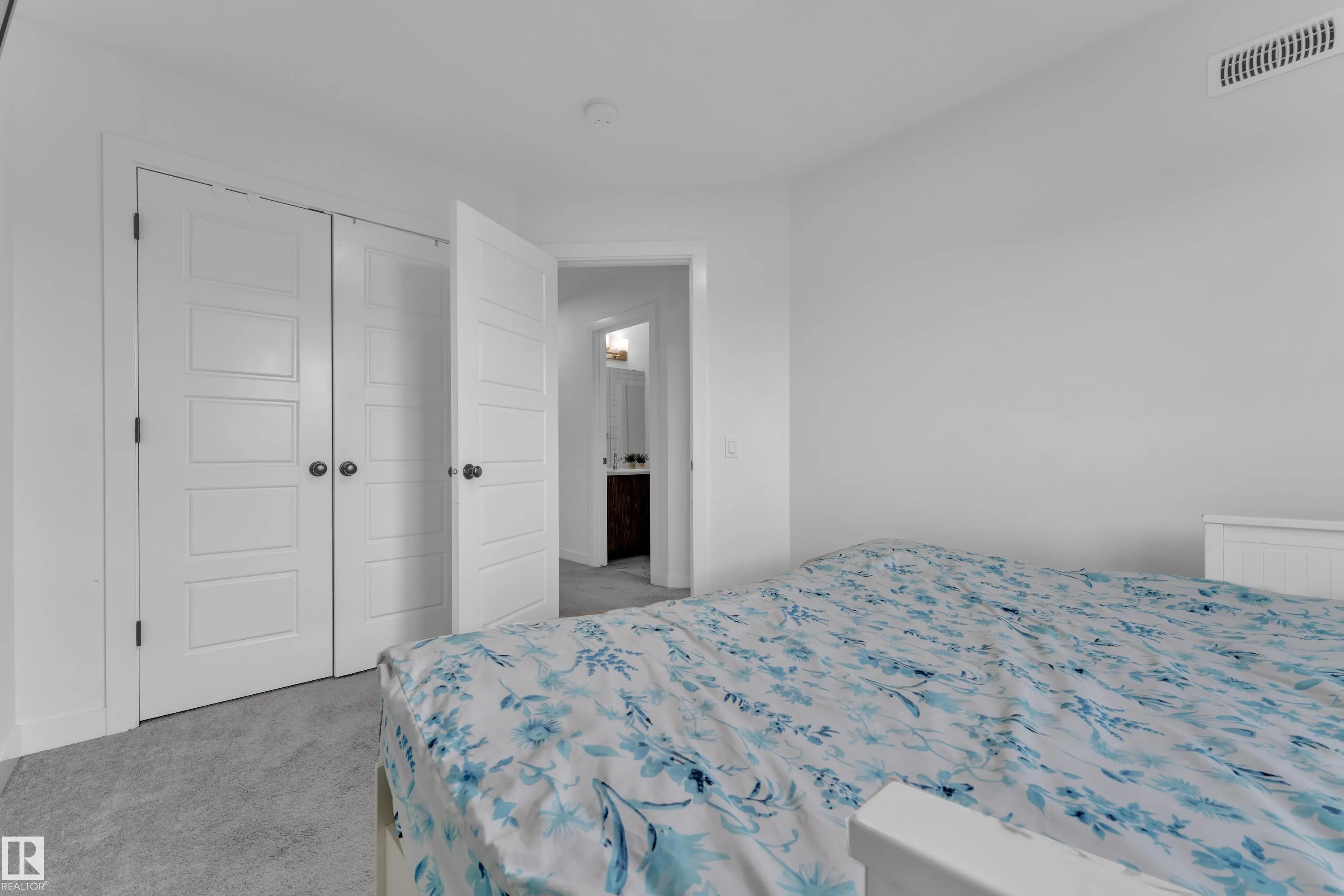 1645 PLUM CIRCLE Circle