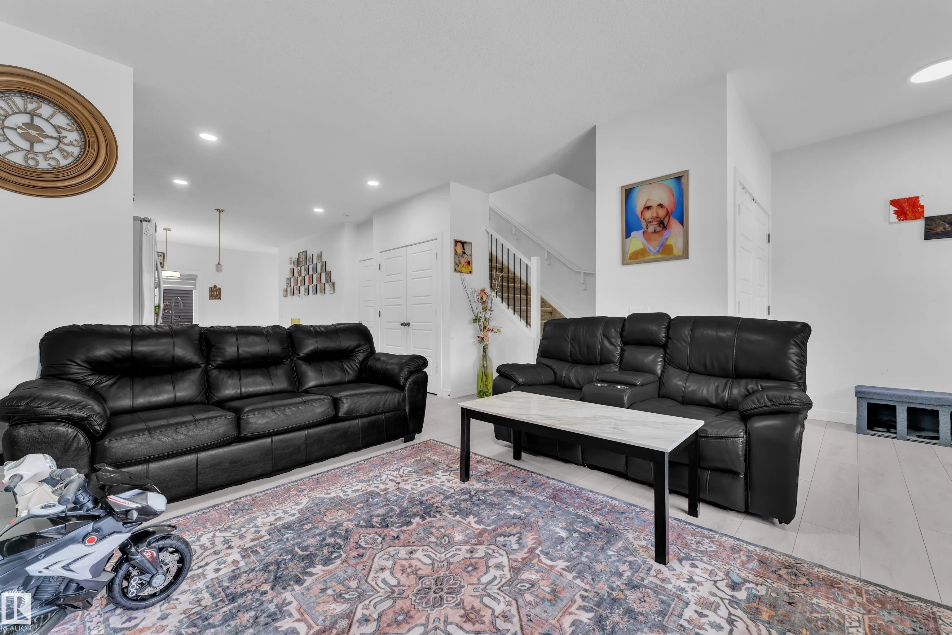 1645 PLUM CIRCLE Circle