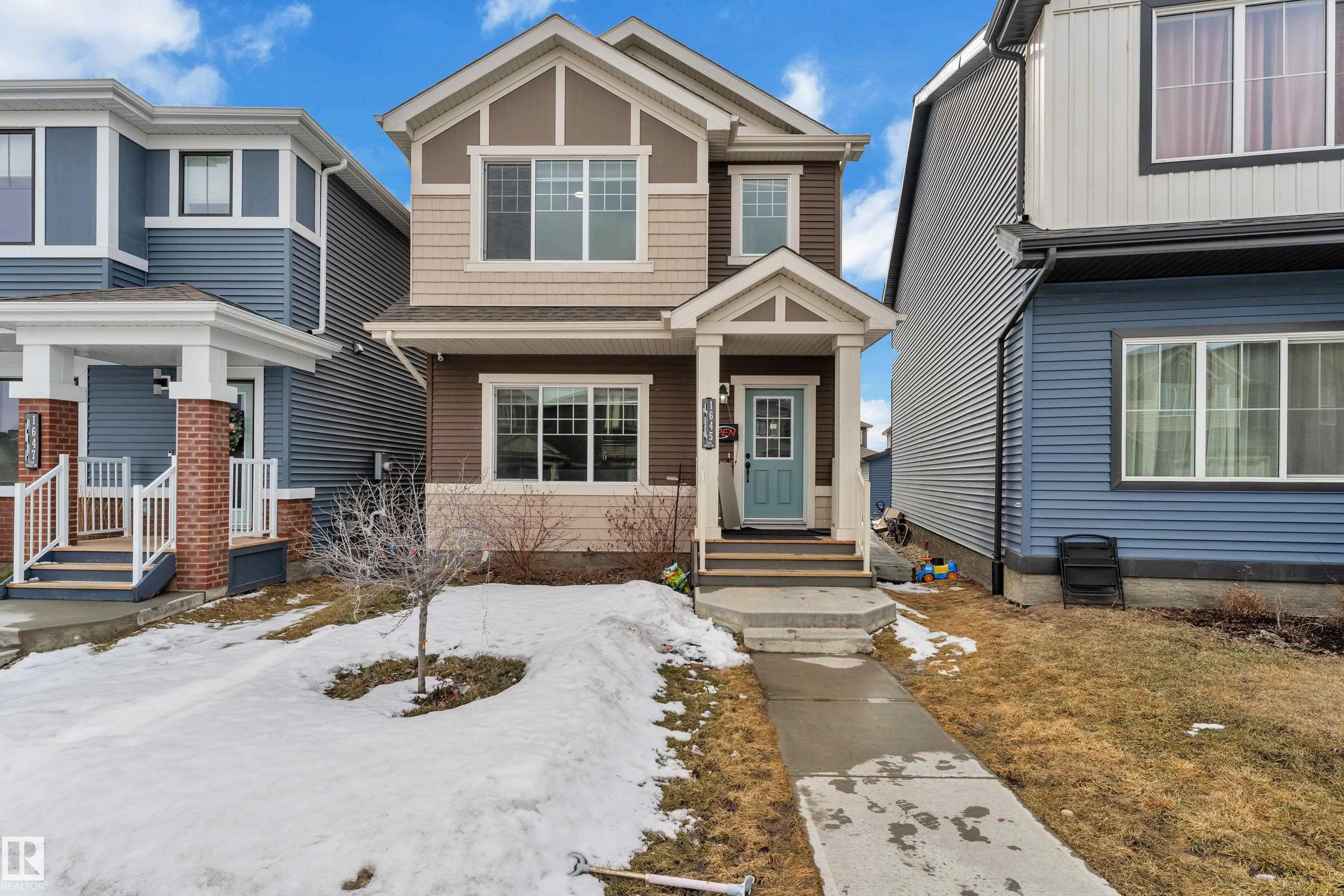 1645 PLUM CIRCLE Circle