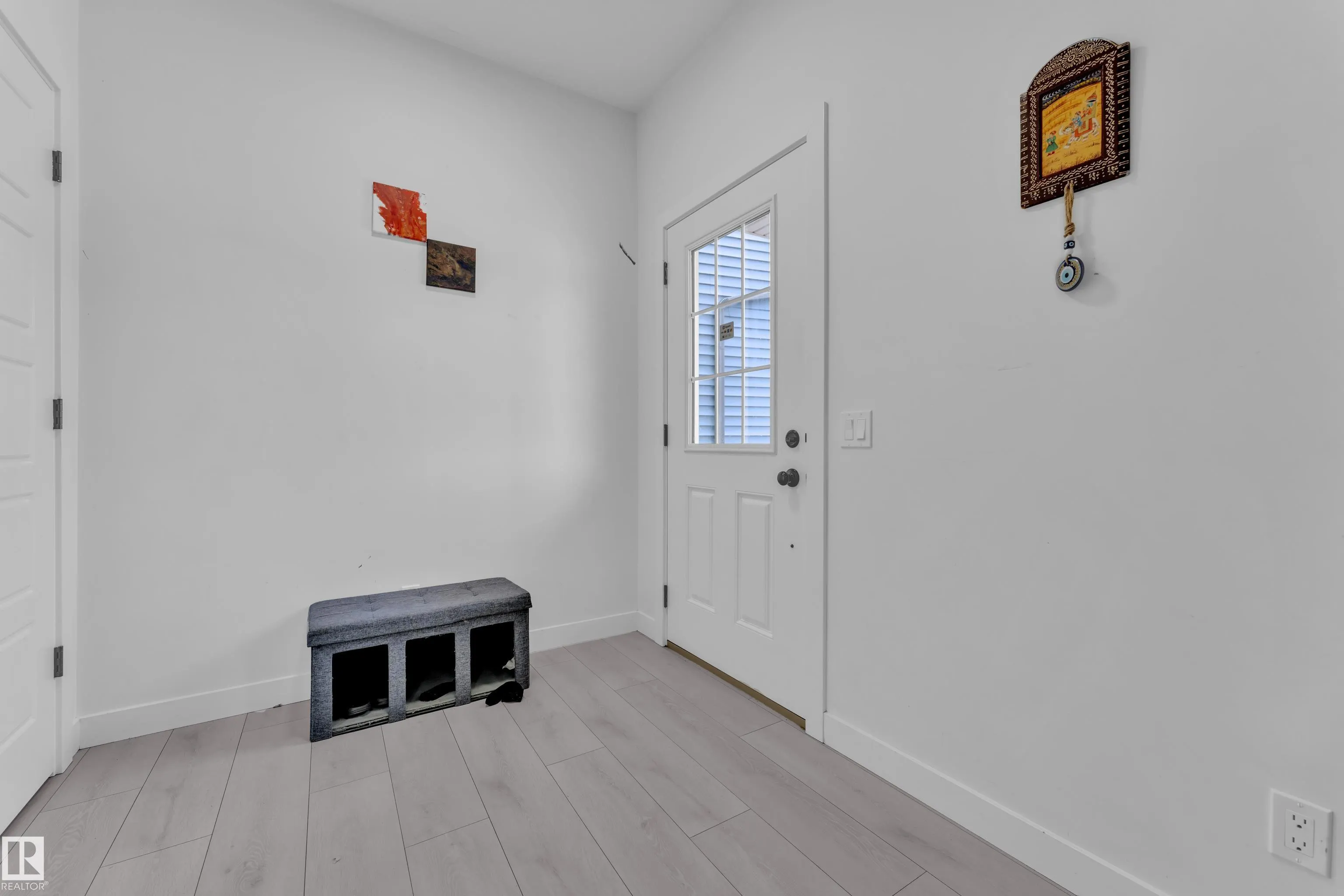 1645 PLUM CIRCLE Circle