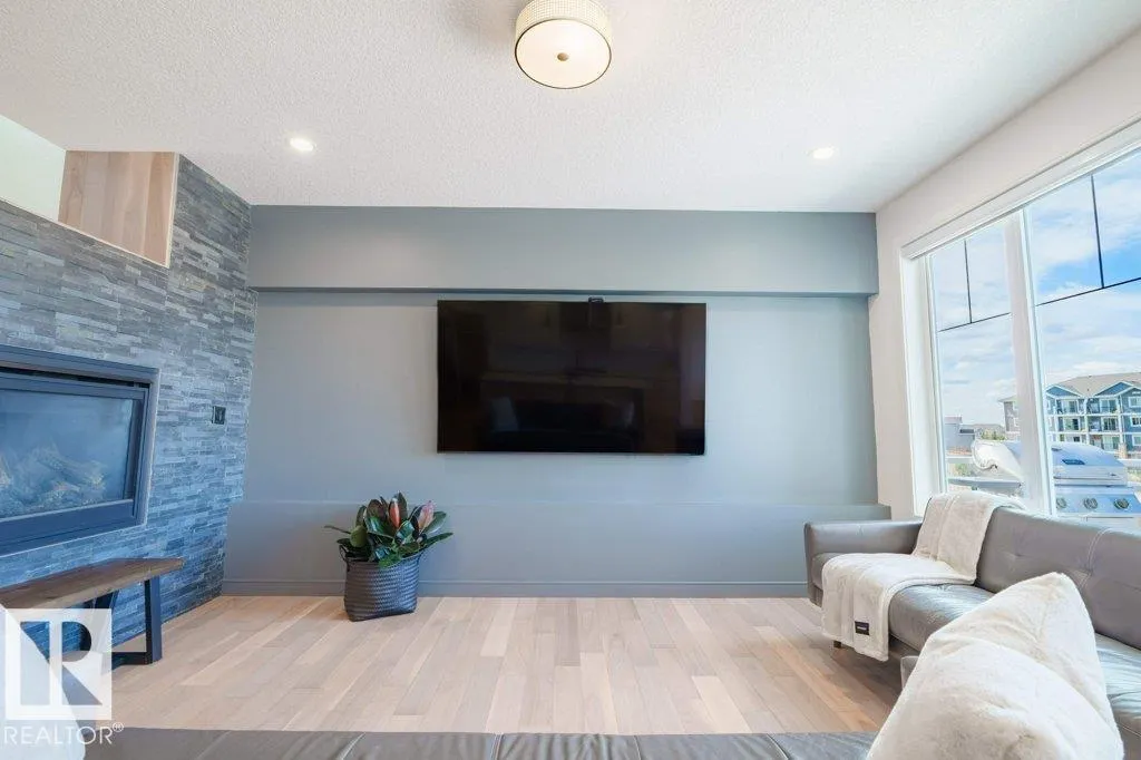 3386 Cutler Crescent