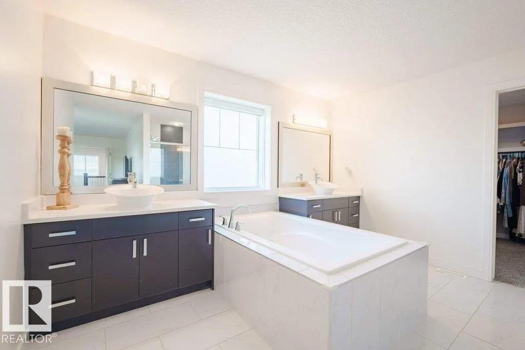 3386 Cutler Crescent