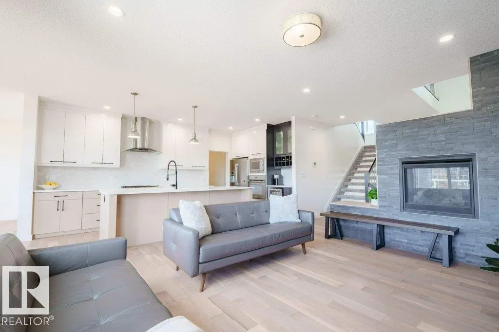 3386 Cutler Crescent