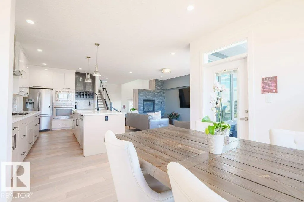 3386 Cutler Crescent