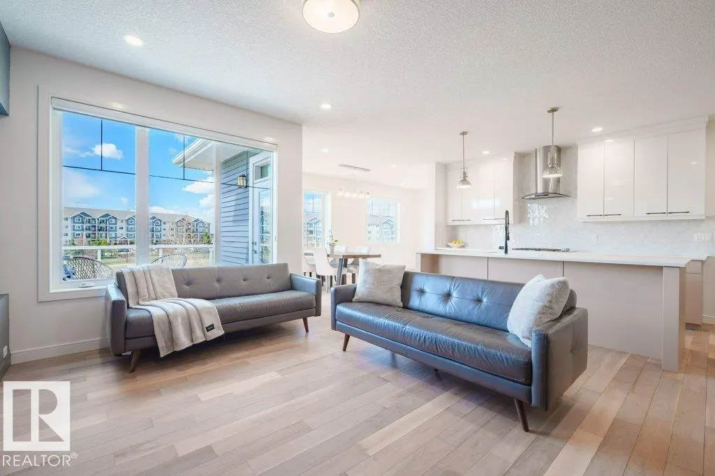 3386 Cutler Crescent