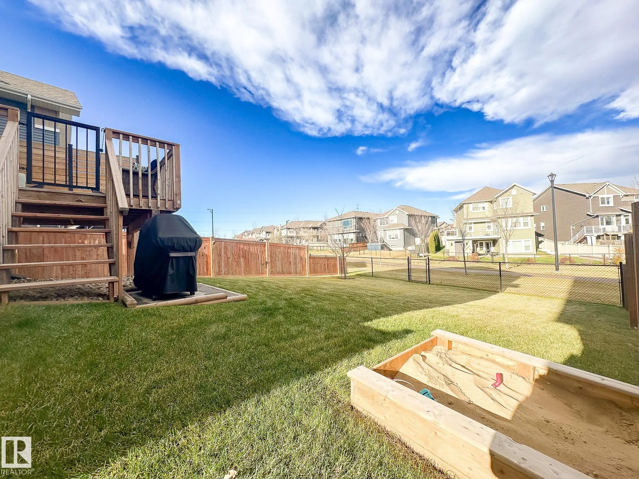 4910 HAWTHORN Place