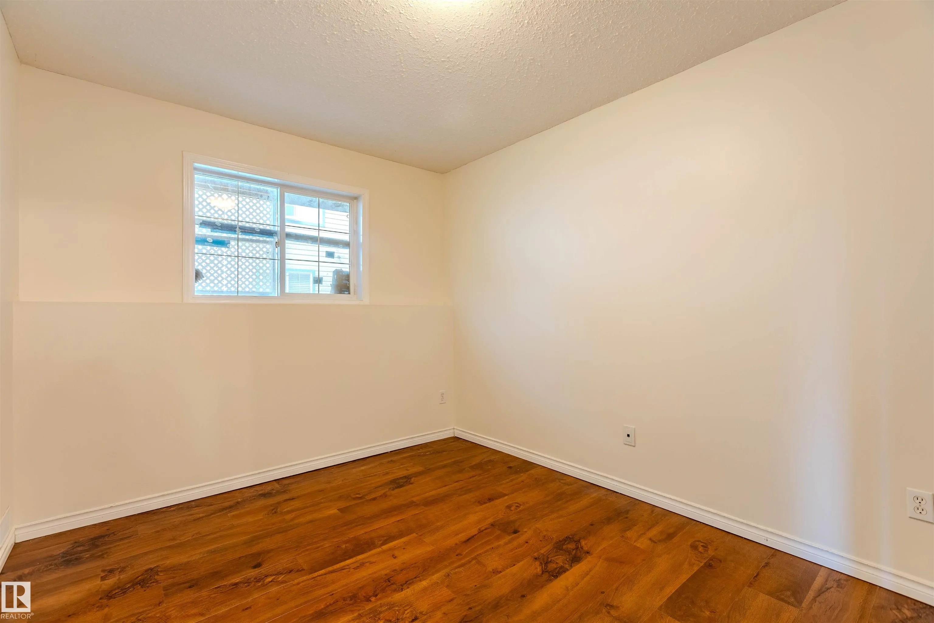 10102 103 Street